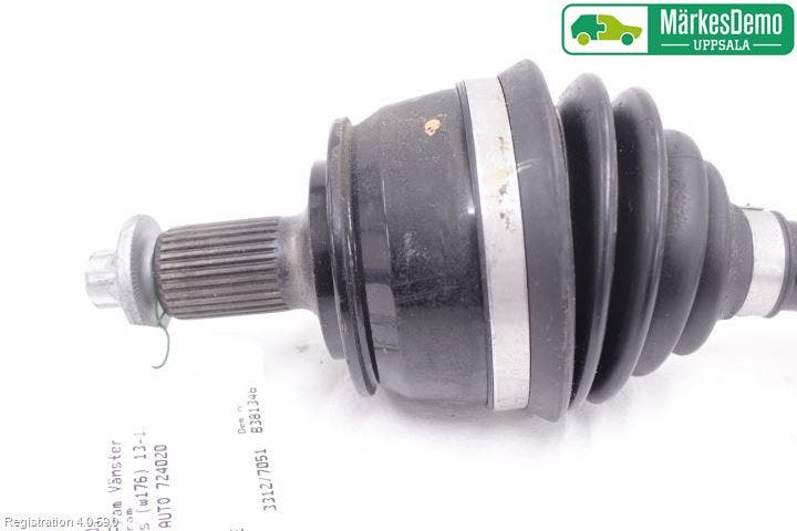 Mercedes-Benz MB A-KLASS (W176) 13-18 Drivaxel Fram Vänster