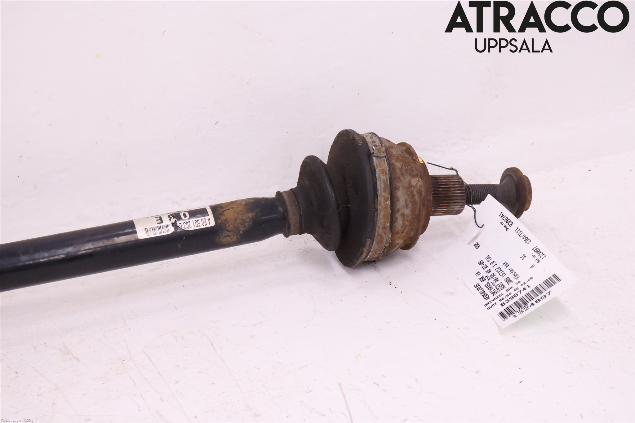 Audi A8/S8 4E  02-09 Drivaxel Bak Vänster