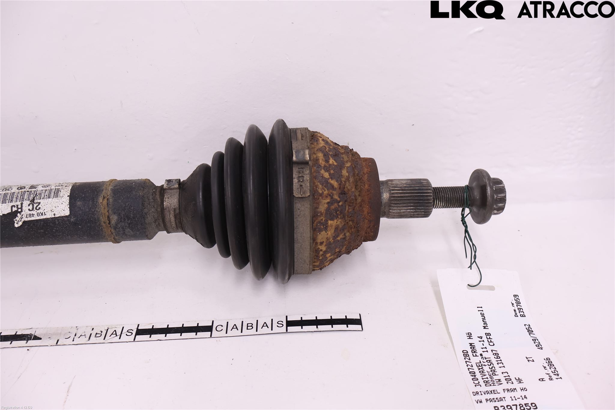 Volkswagen VW PASSAT 11-14 Drivaxel Fram Höger