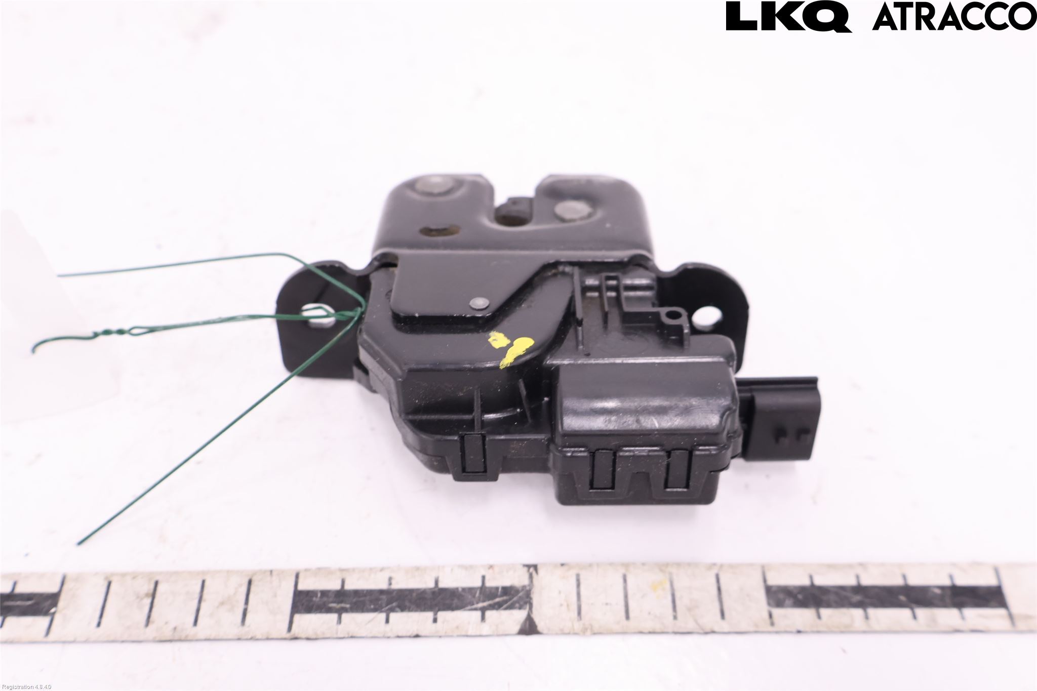 Dacia DUSTER 10-17 Låskista Baklucka