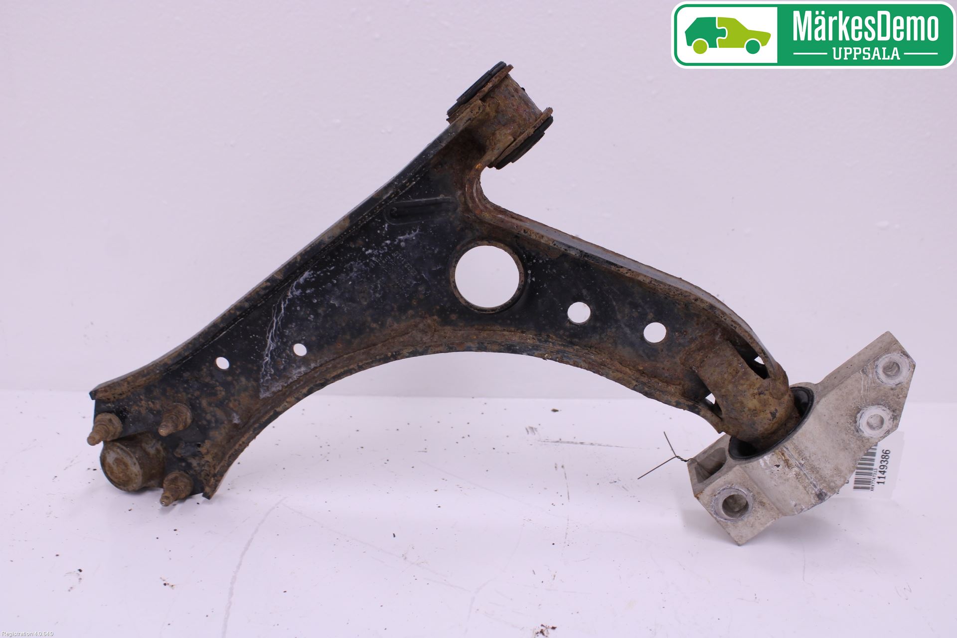 Volkswagen VW GOLF VI 09-13 Bärarm Fram Undre Hö
