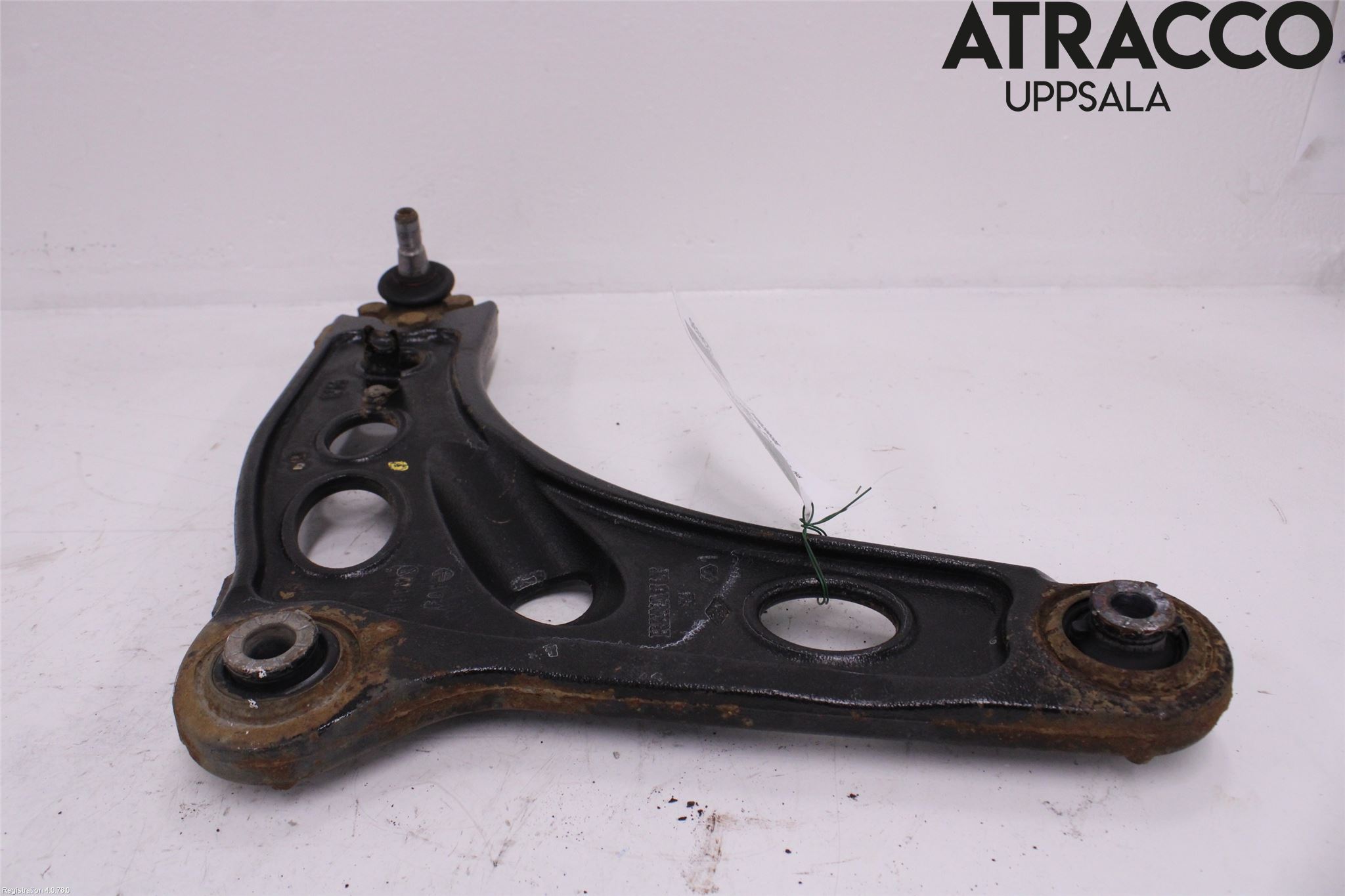 Nissan PRIMASTAR Bärarm Fram Undre Hö