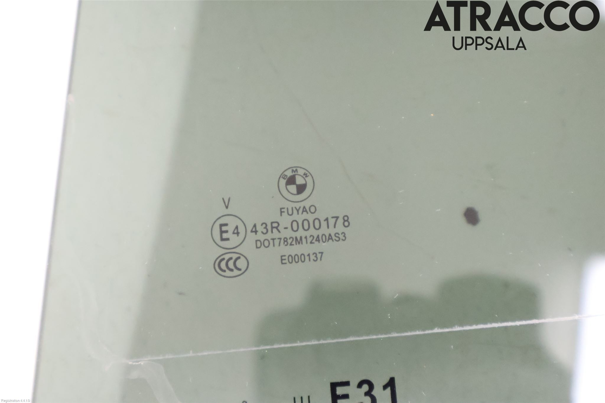 BMW 3 F30/F31/F80 12-19 Dörruta Bak Vänster