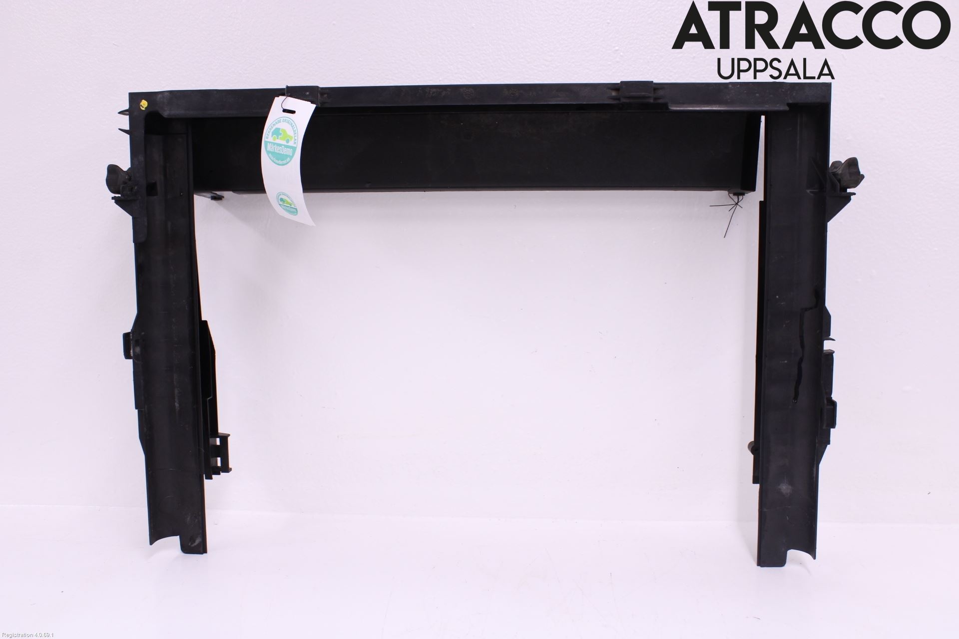 BMW 5 E60/61 Sed/Tou 02-10 Kylarfäste-Ram-Balk