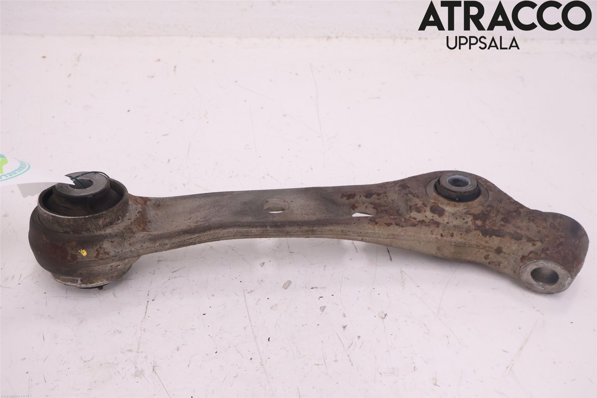 BMW 5 F10/F11/F18 09-17 Bärarm Fram Undre Hö
