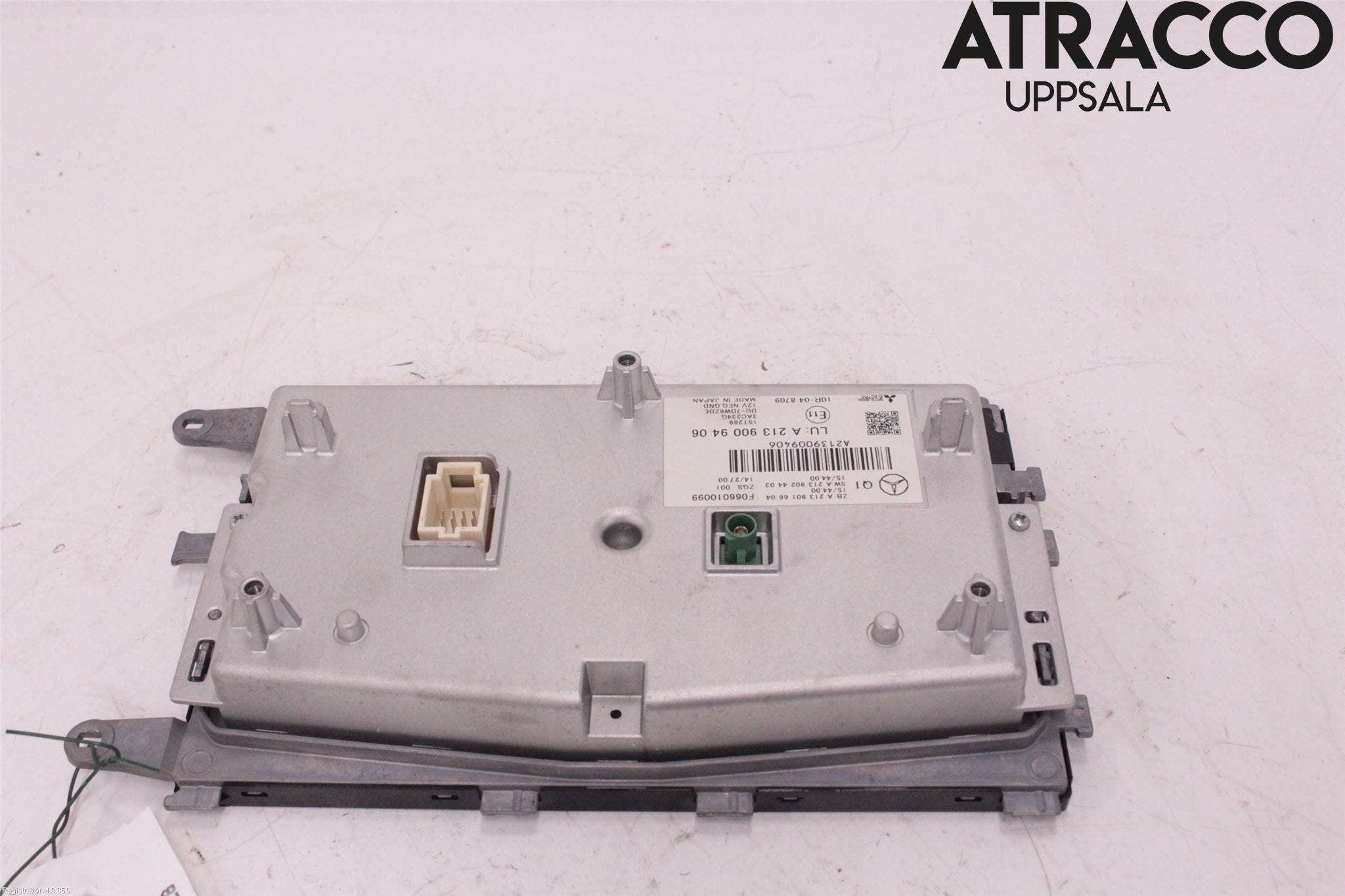 Mercedes-Benz MB E-KLASS (W213) 16-23 Bildskärm