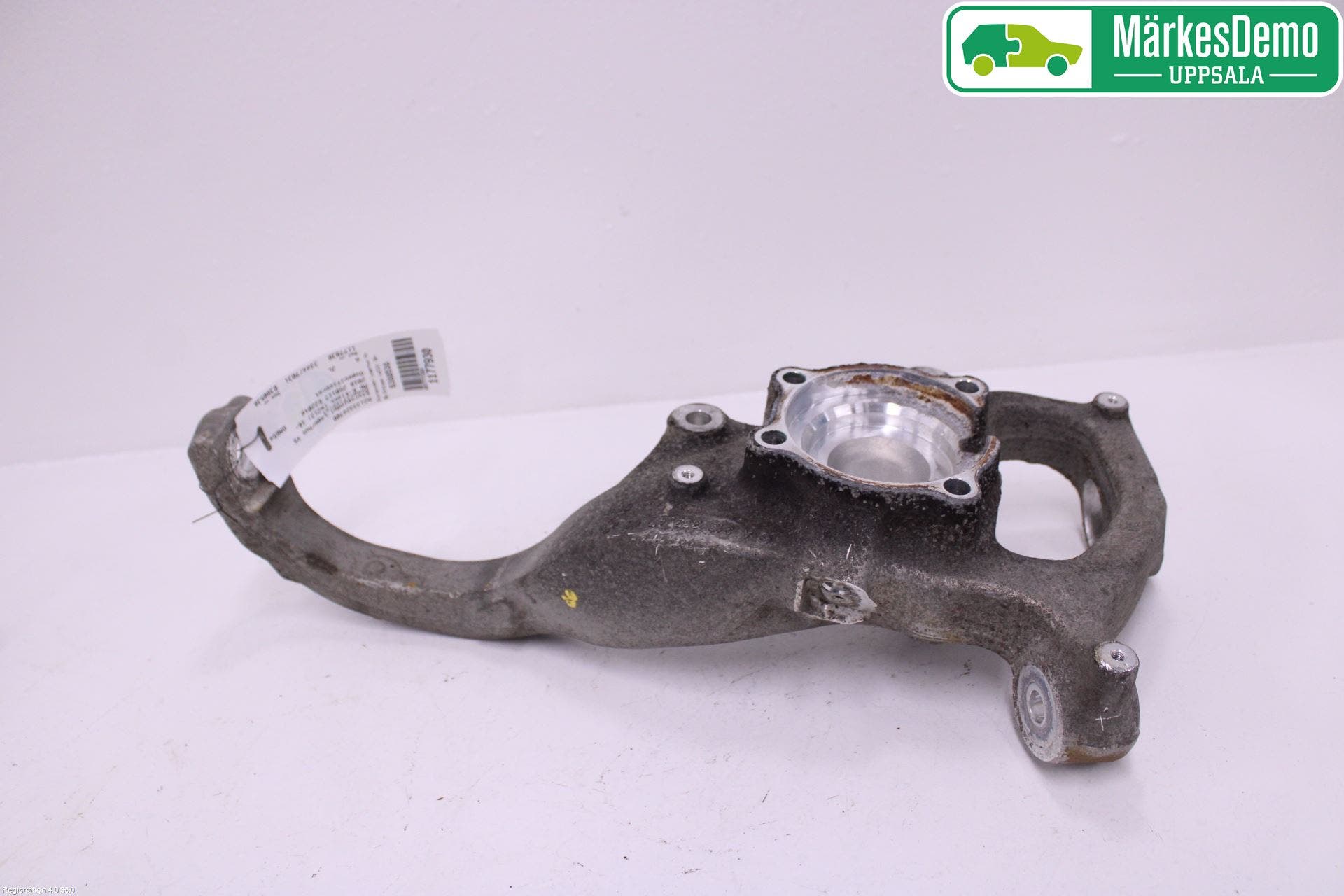 Mercedes-Benz MB E-KLASS (W213) 16-23 Styrspindel Lagerhus Vä