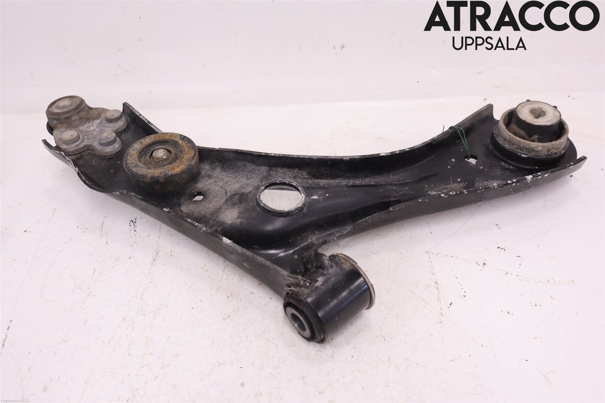 Ford FOCUS 19- Bärarm Fram Undre Vä