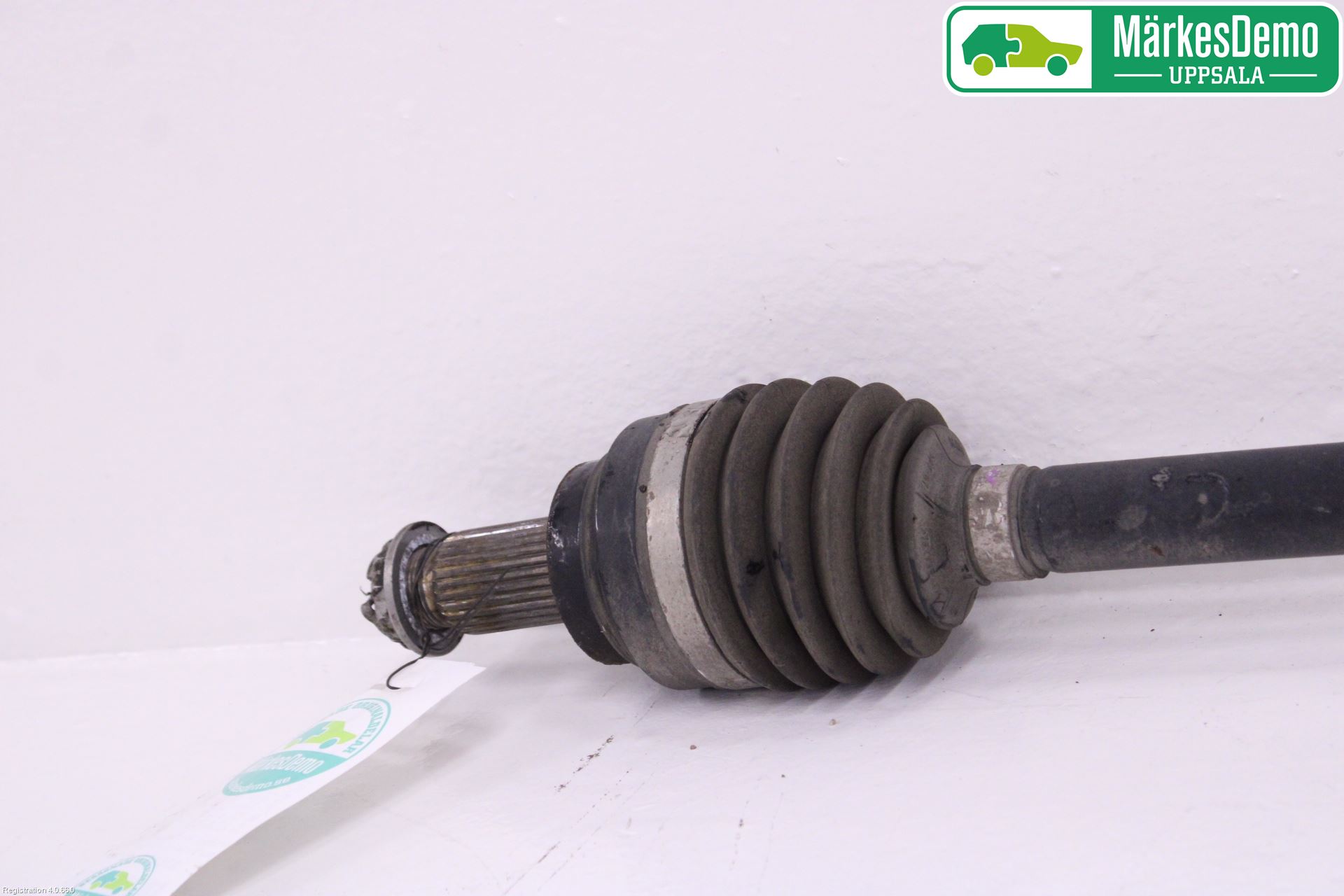 BMW 3 F30/F31/F80 12-19 Drivaxel Bak Vänster
