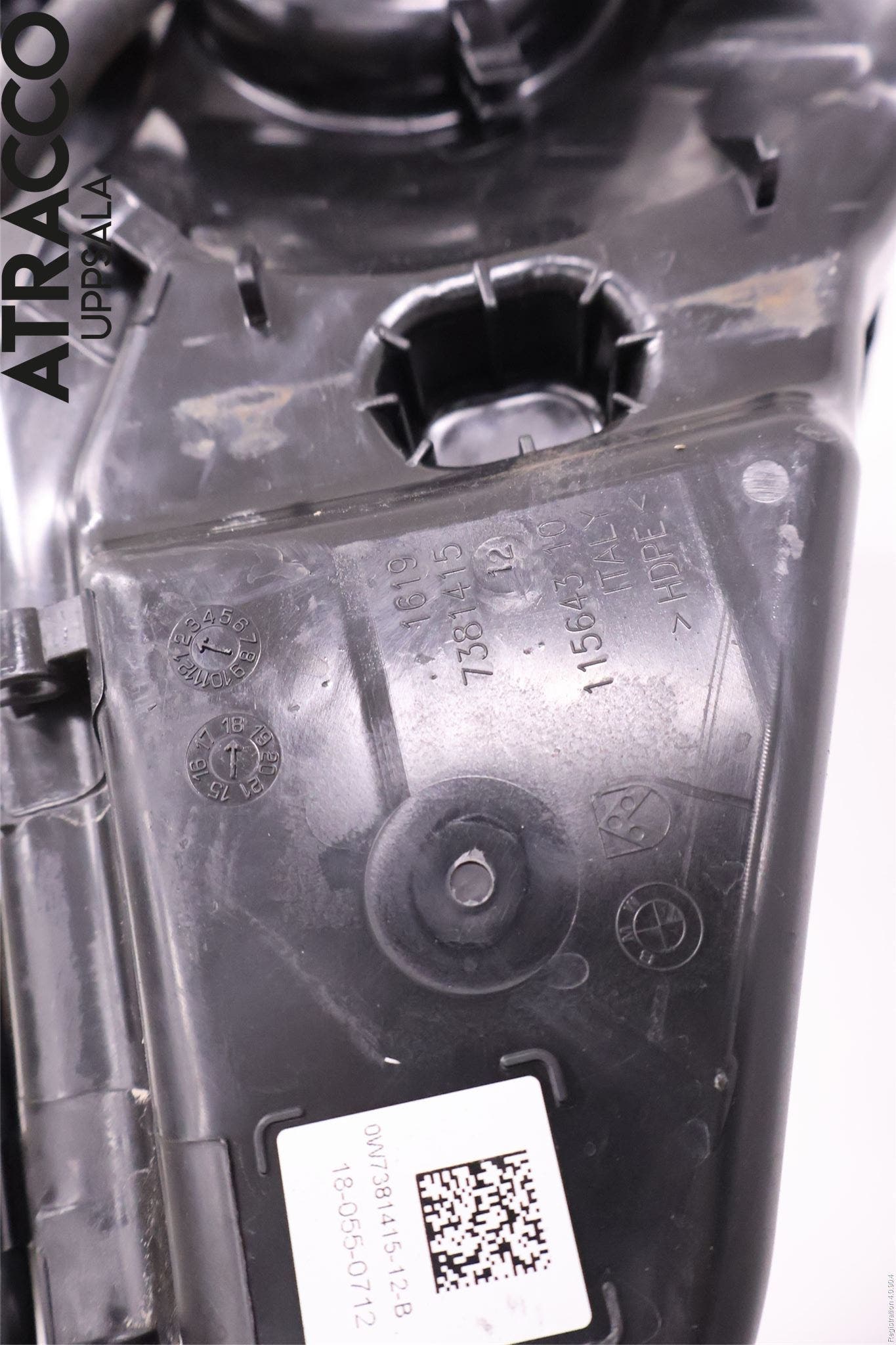 BMW 5 G30/G31/F90 17-23 Adblue Tank