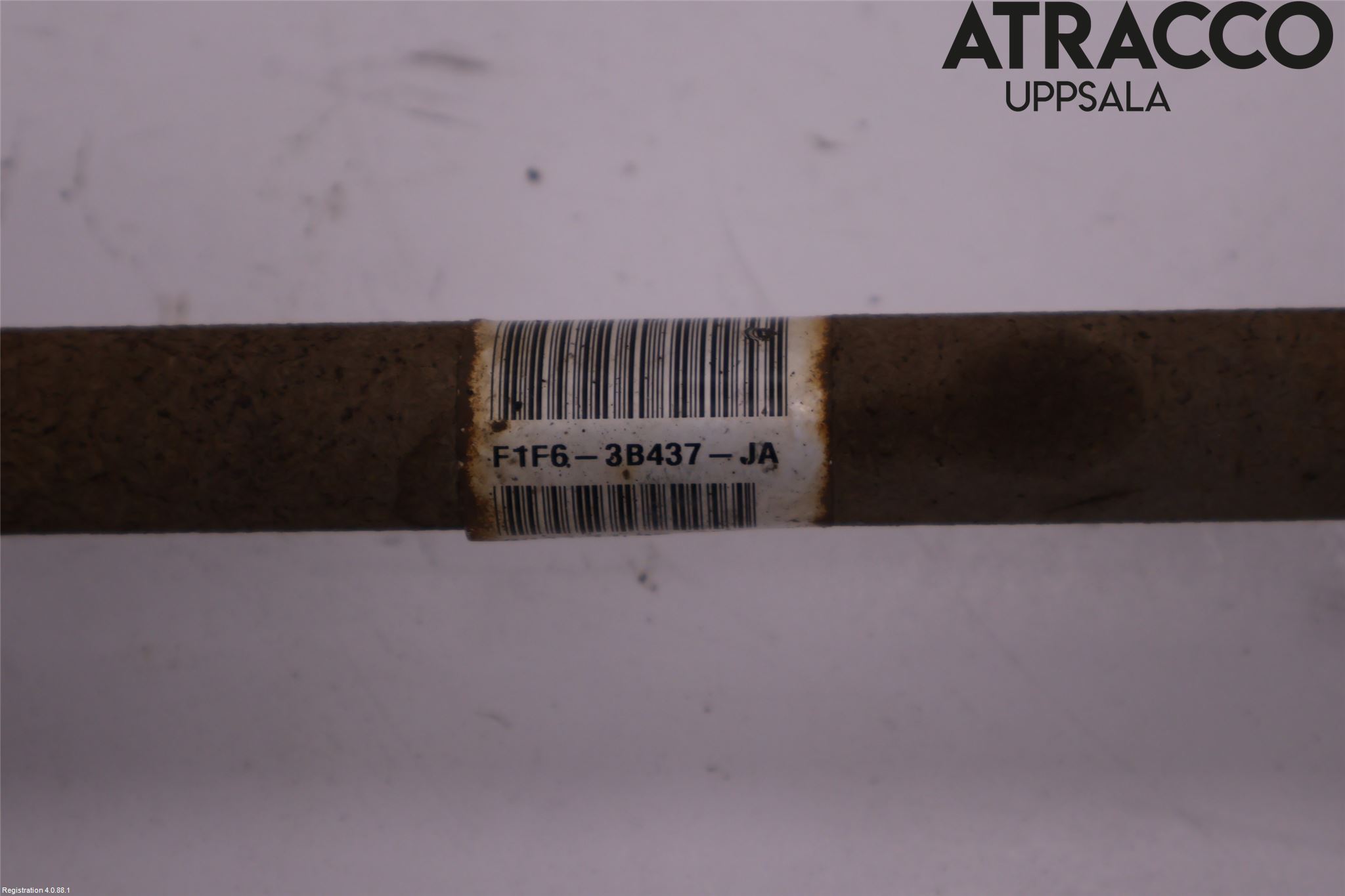 Ford FOCUS 15-18 Drivaxel Fram Vänster