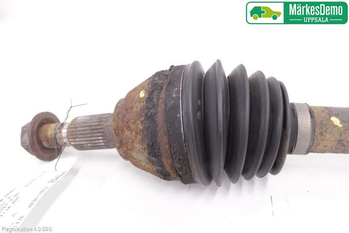 Saab 9-3 VER 2 Drivaxel Fram Höger