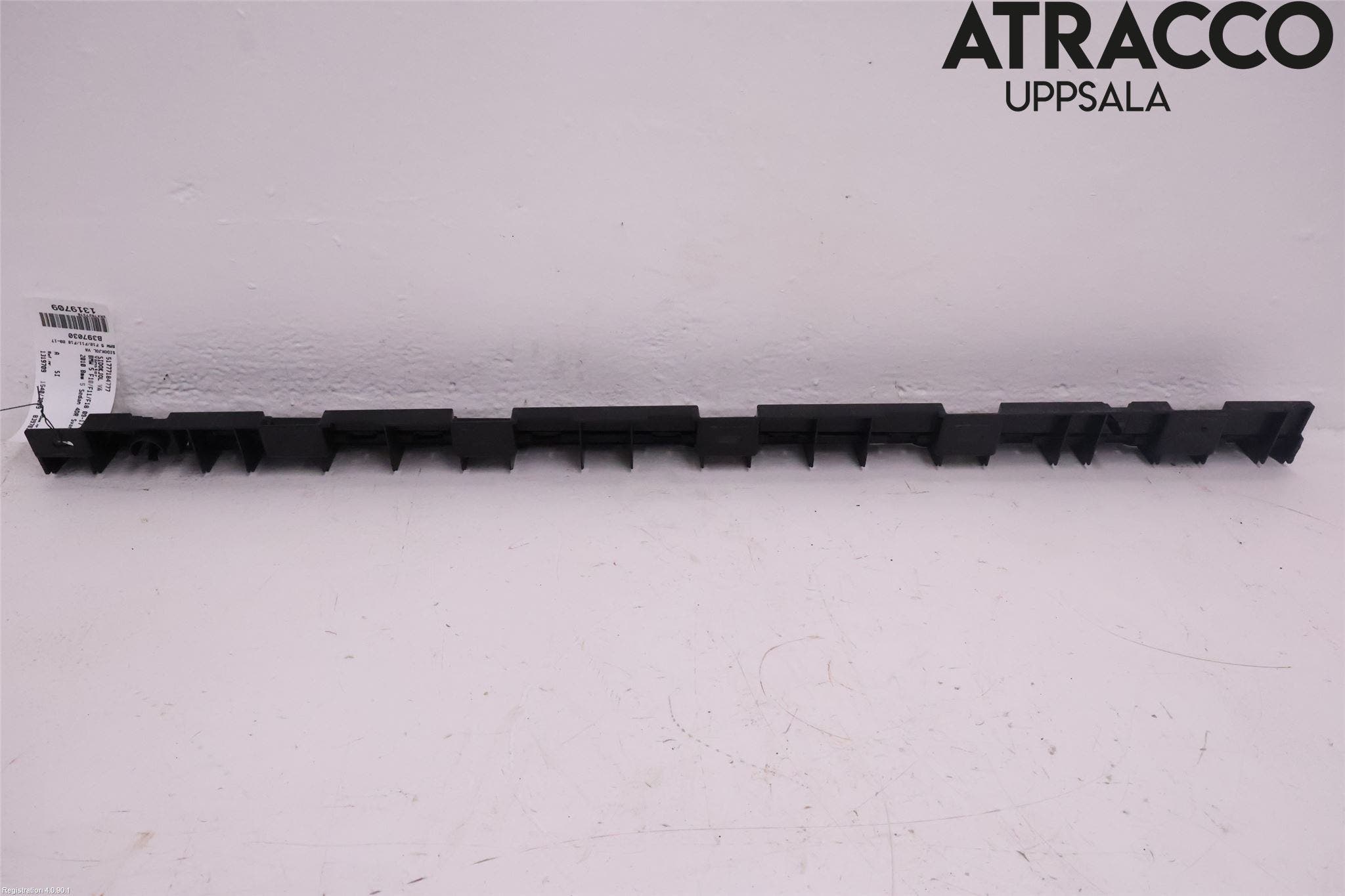 BMW 5 F10/F11/F18 09-17 Sidokjol Vä