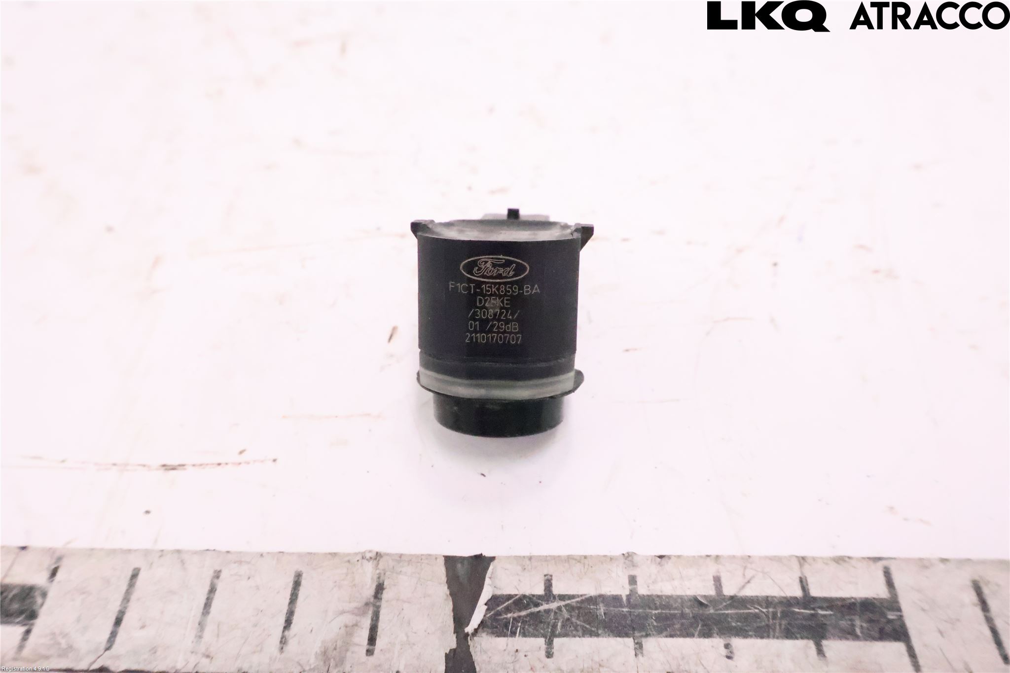 Ford KUGA 17-19 Parkeringshjälp Frontsensor