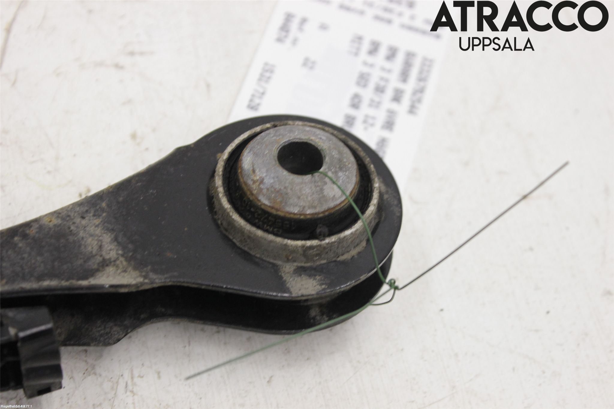 BMW 3 F30/F31/F80 12-19 Bärarm Bak Övre Höger