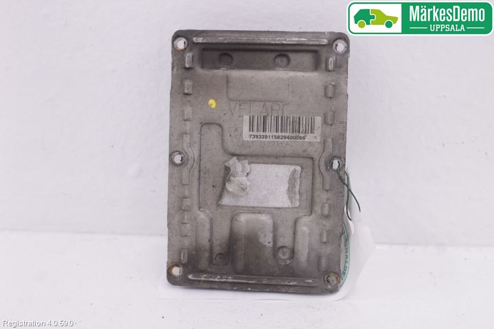 Saab 9-5     06-10 Styrenhet Strålkastare