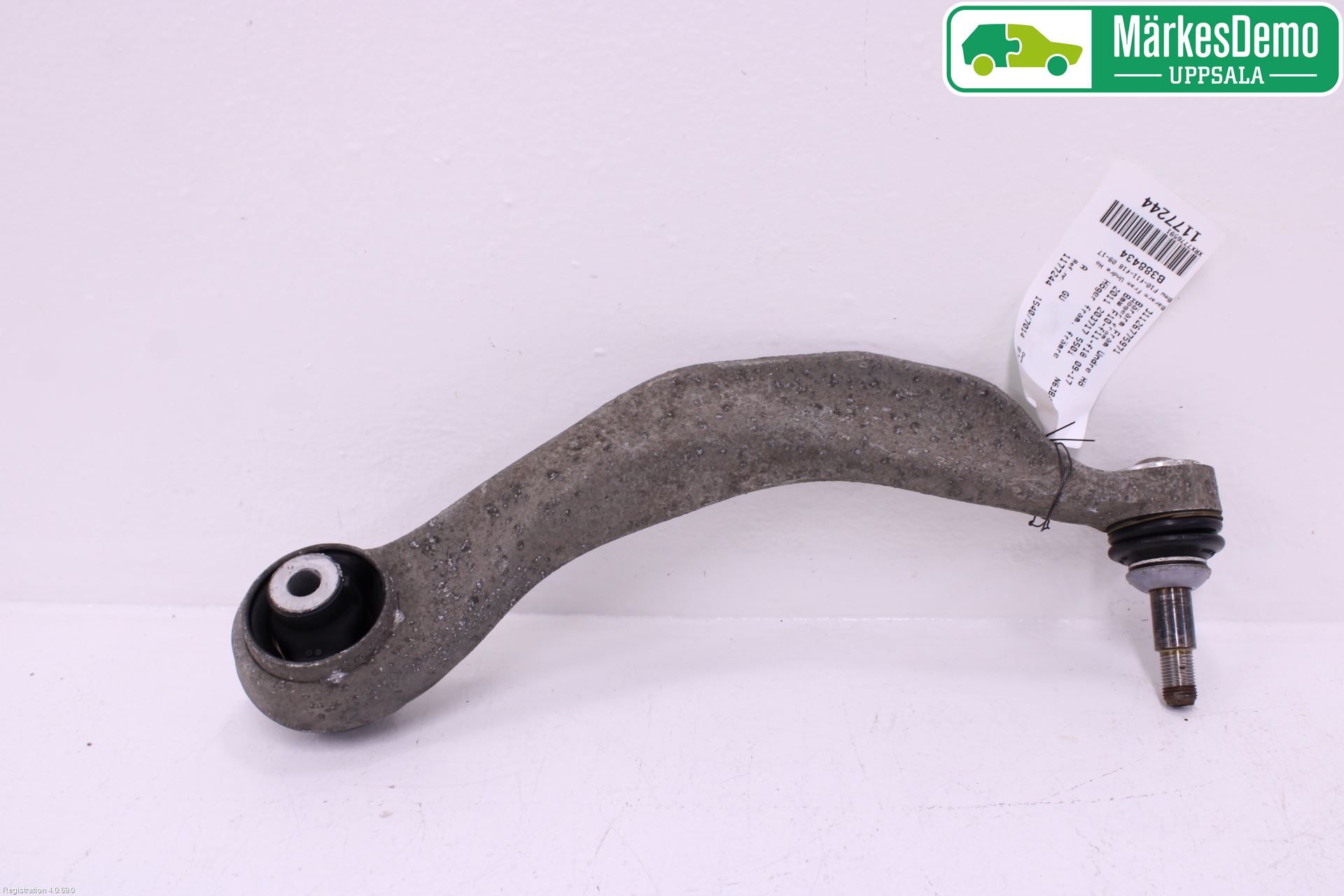 BMW 5 F10/F11/F18 09-17 Bärarm Fram Undre Hö