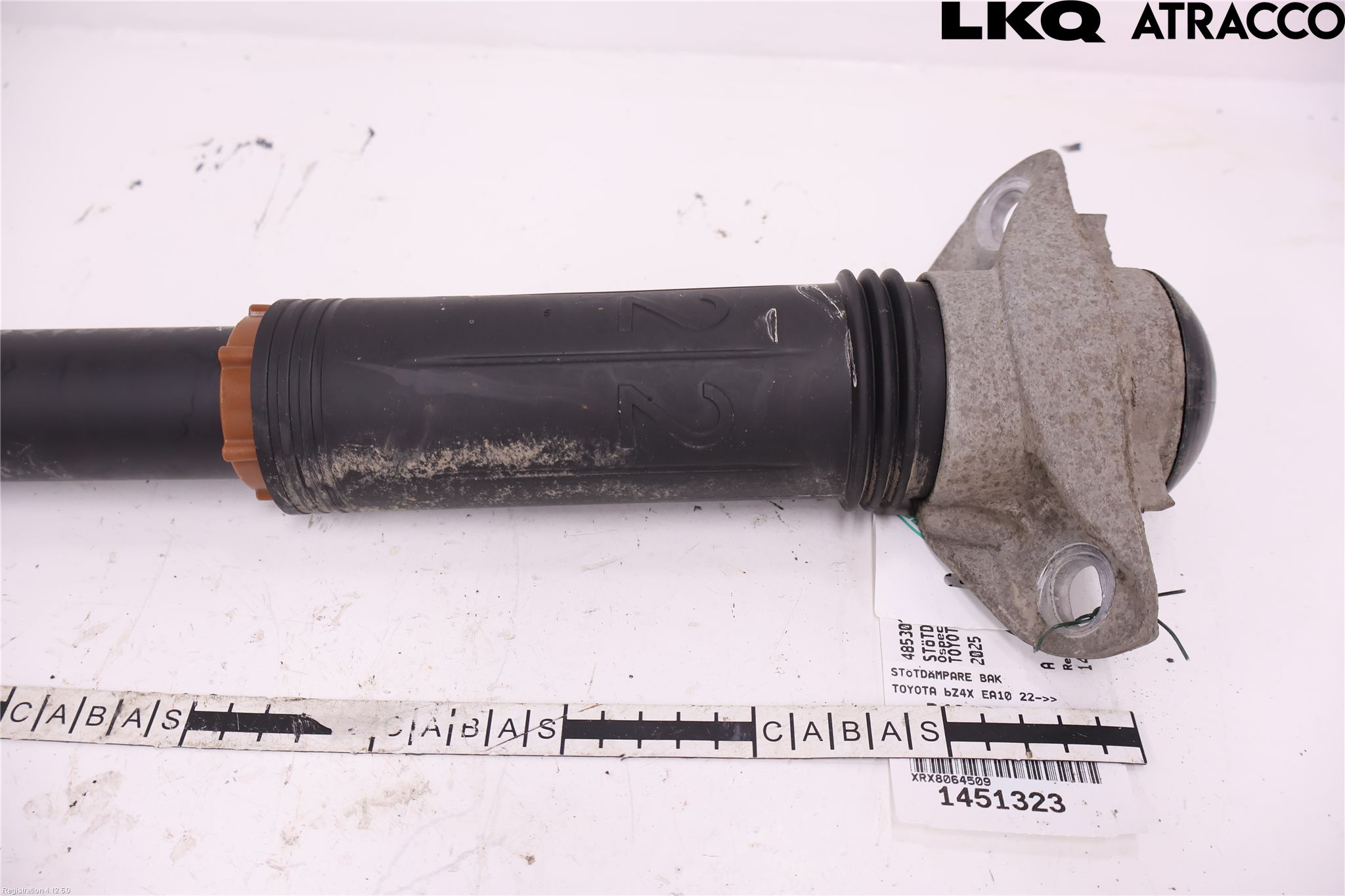 Toyota bZ4X EA10 22- Stötdämpare Bak