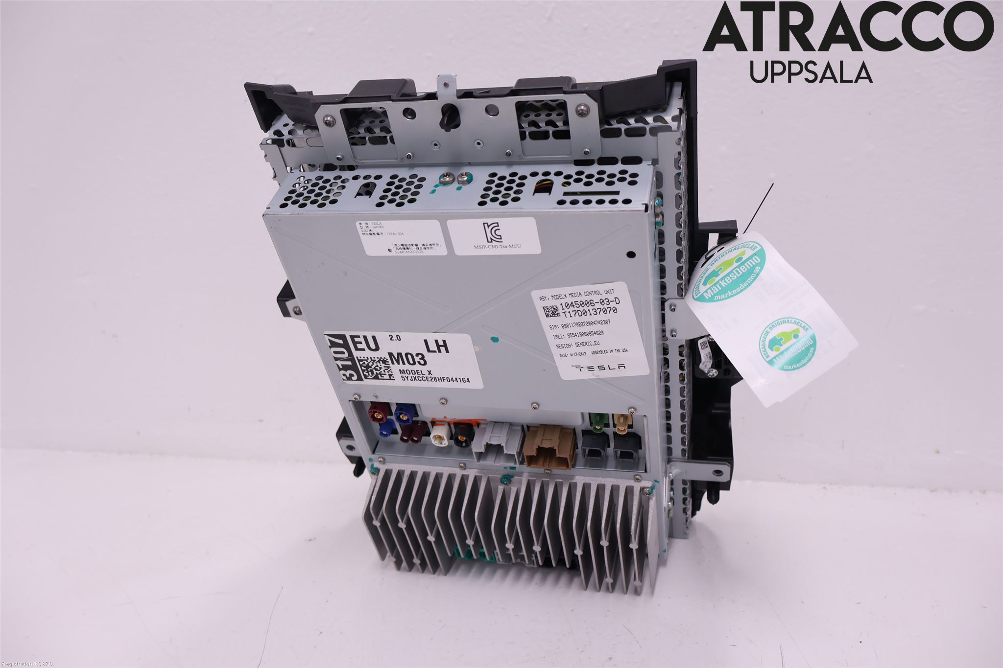 Tesla MODEL X 16- Bildskärm