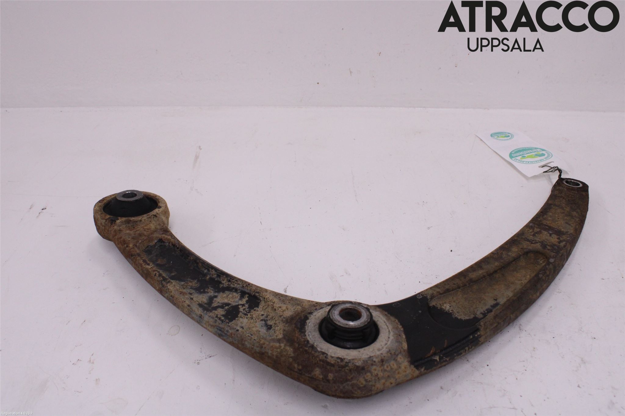 Peugeot 307     05-08 Bärarm Fram Undre Hö