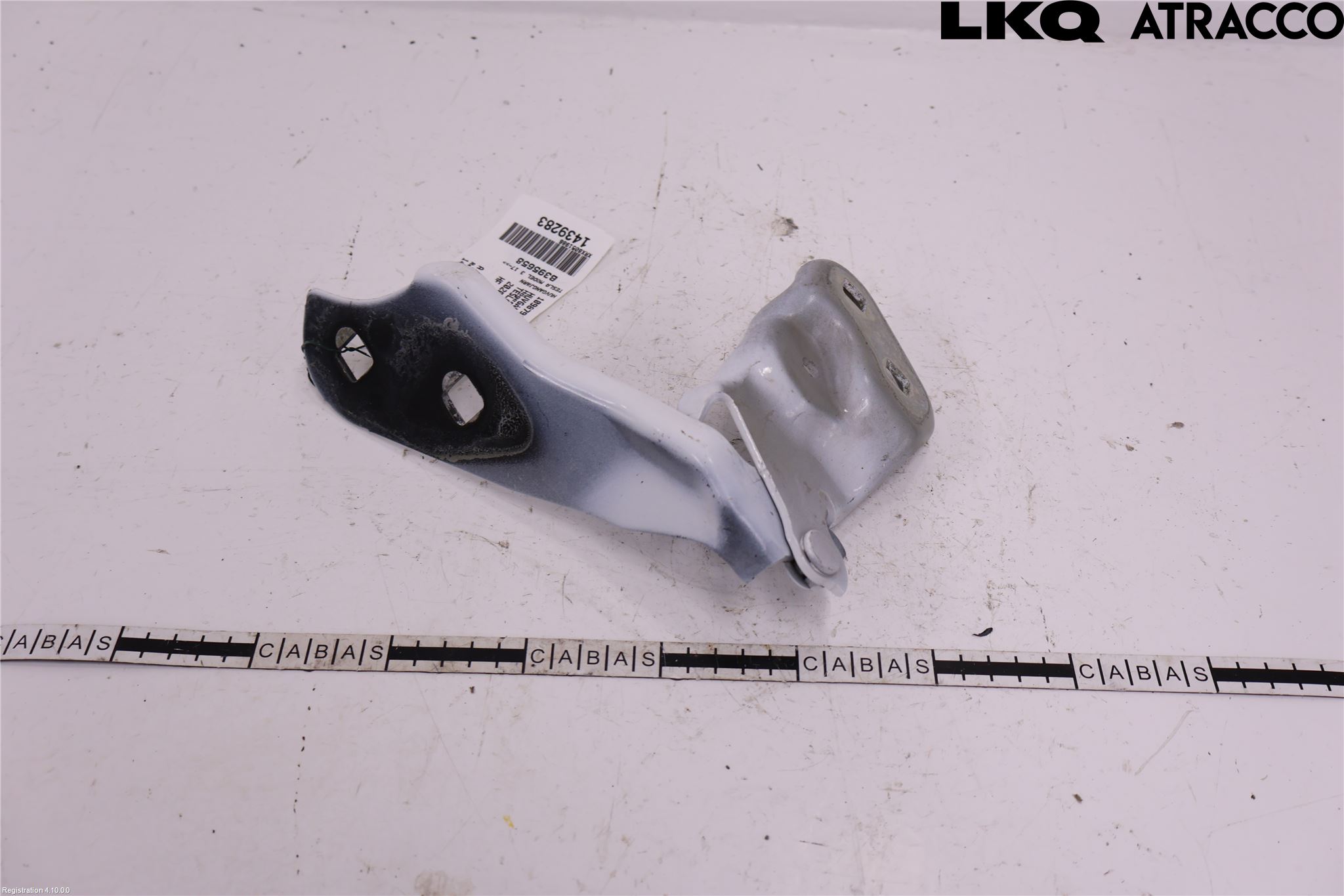 Tesla MODEL 3 17- Huvgångjärn