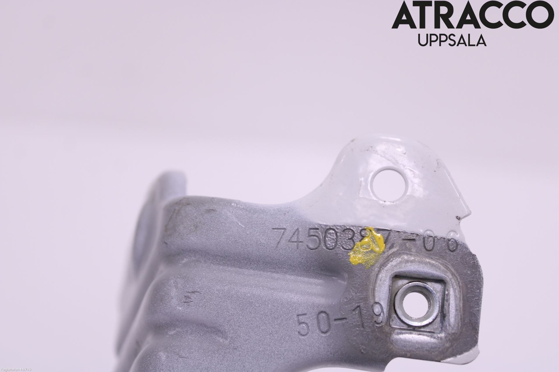 BMW 1 F40 19- Skärmfäste Fram Vä