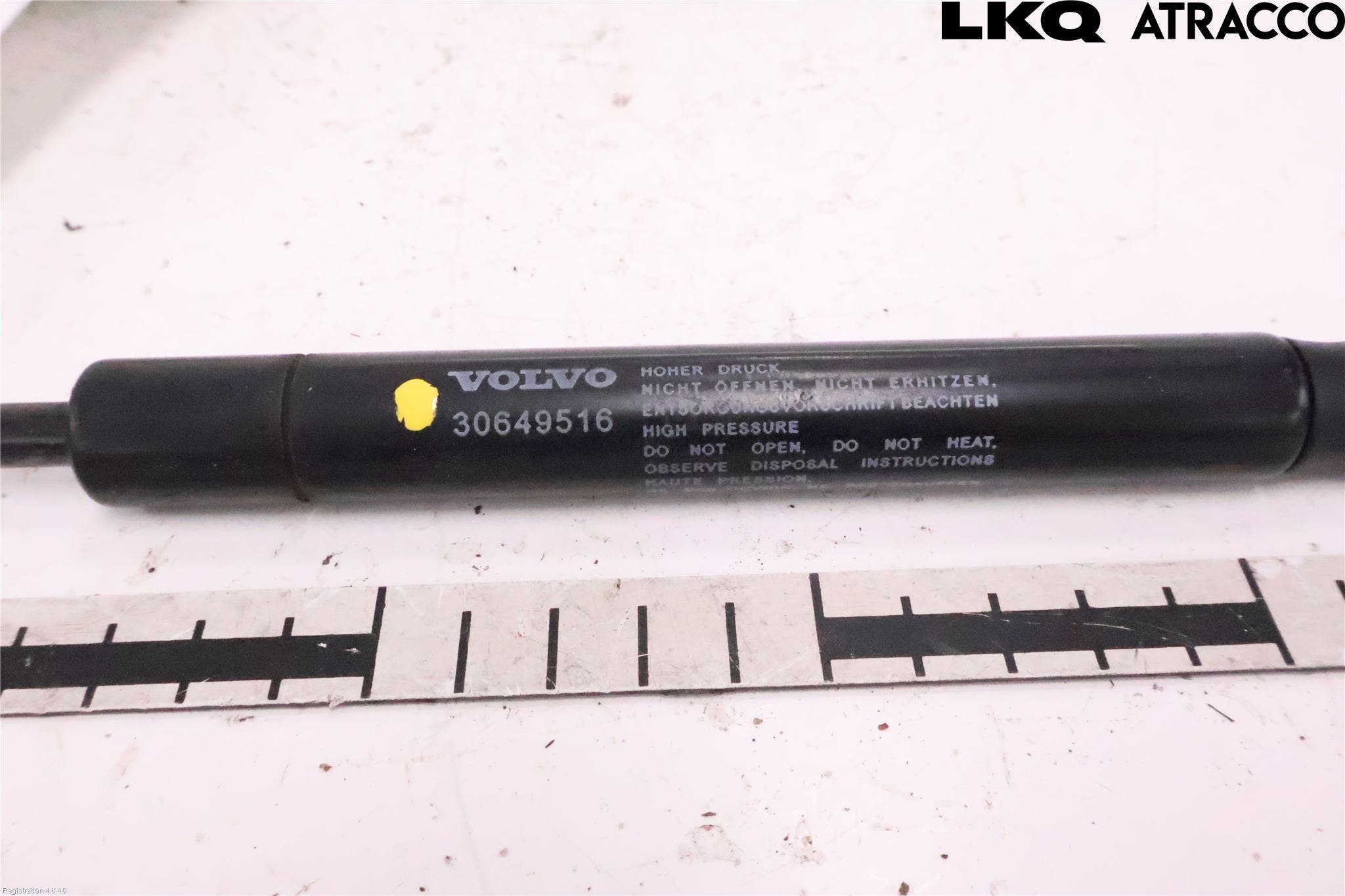 Volvo XC70 08-13 Gasfjäder Motorhuv