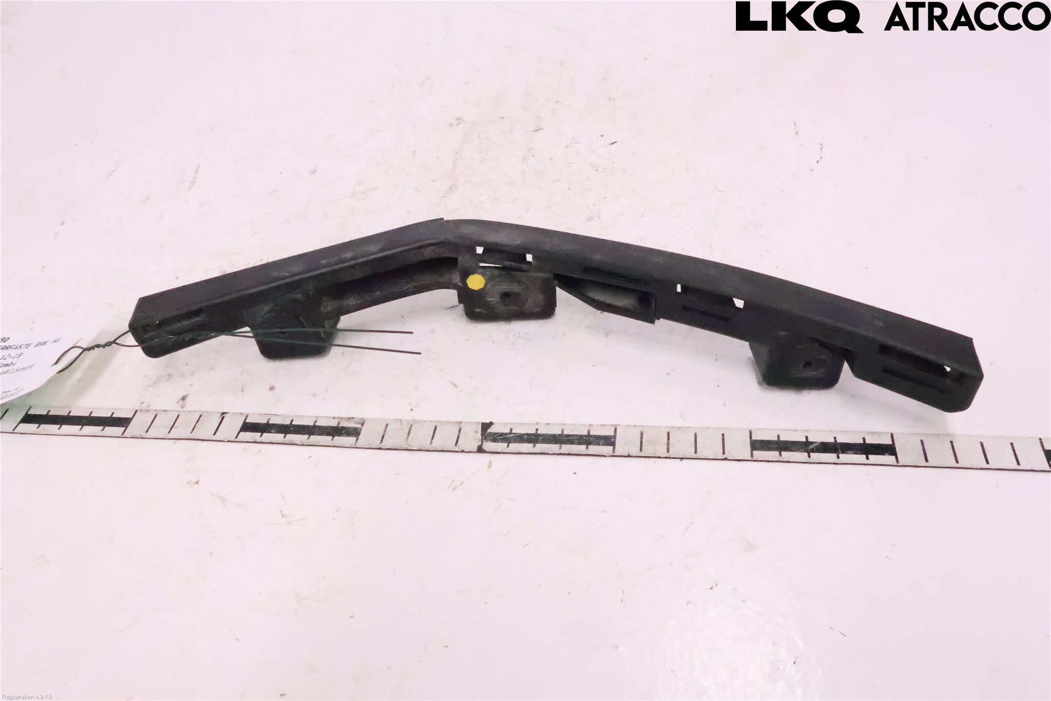 Volvo V40 12-19 Stötfångarfäste Bak Hö
