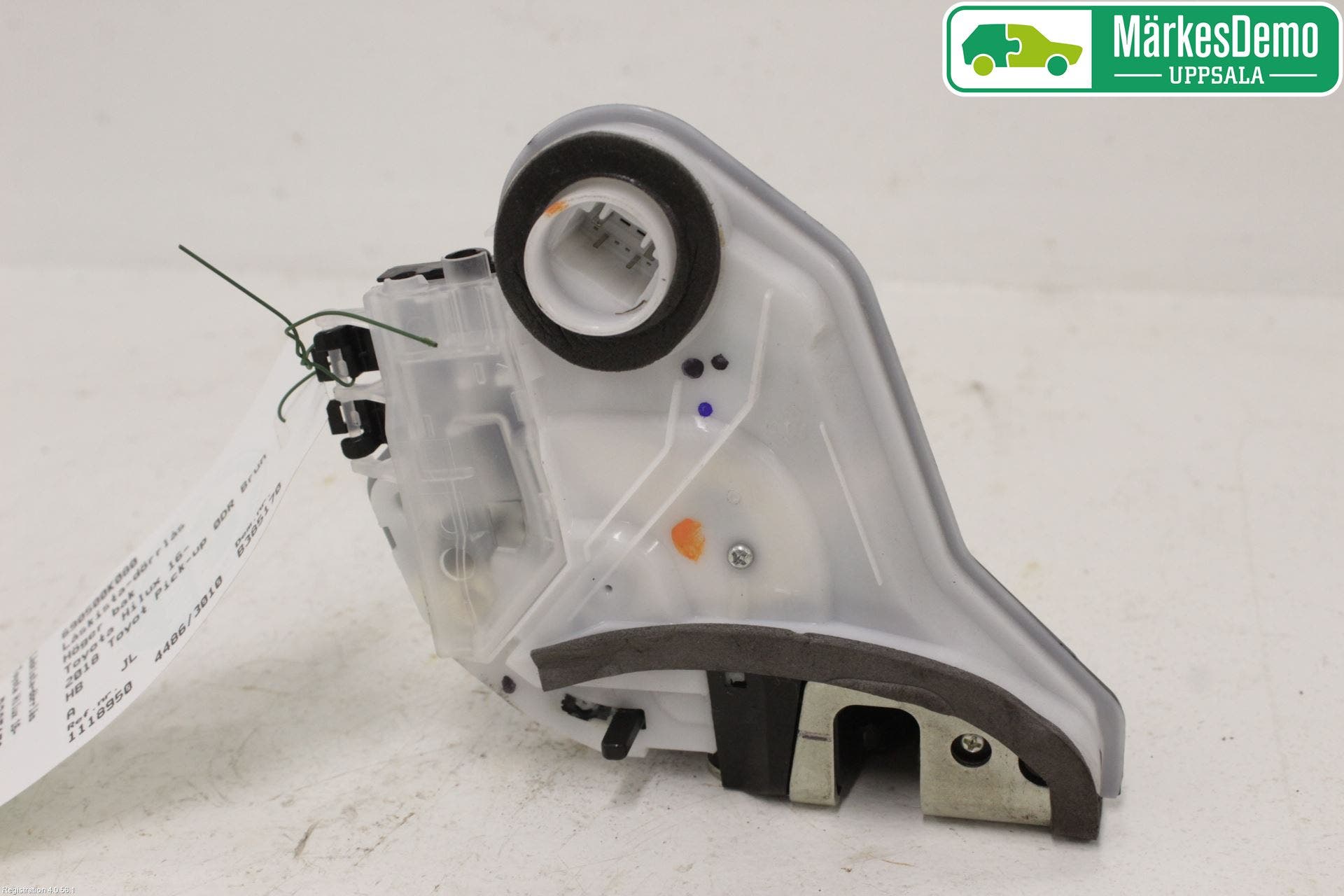 Toyota HILUX 16- Låskista-Dörrlås