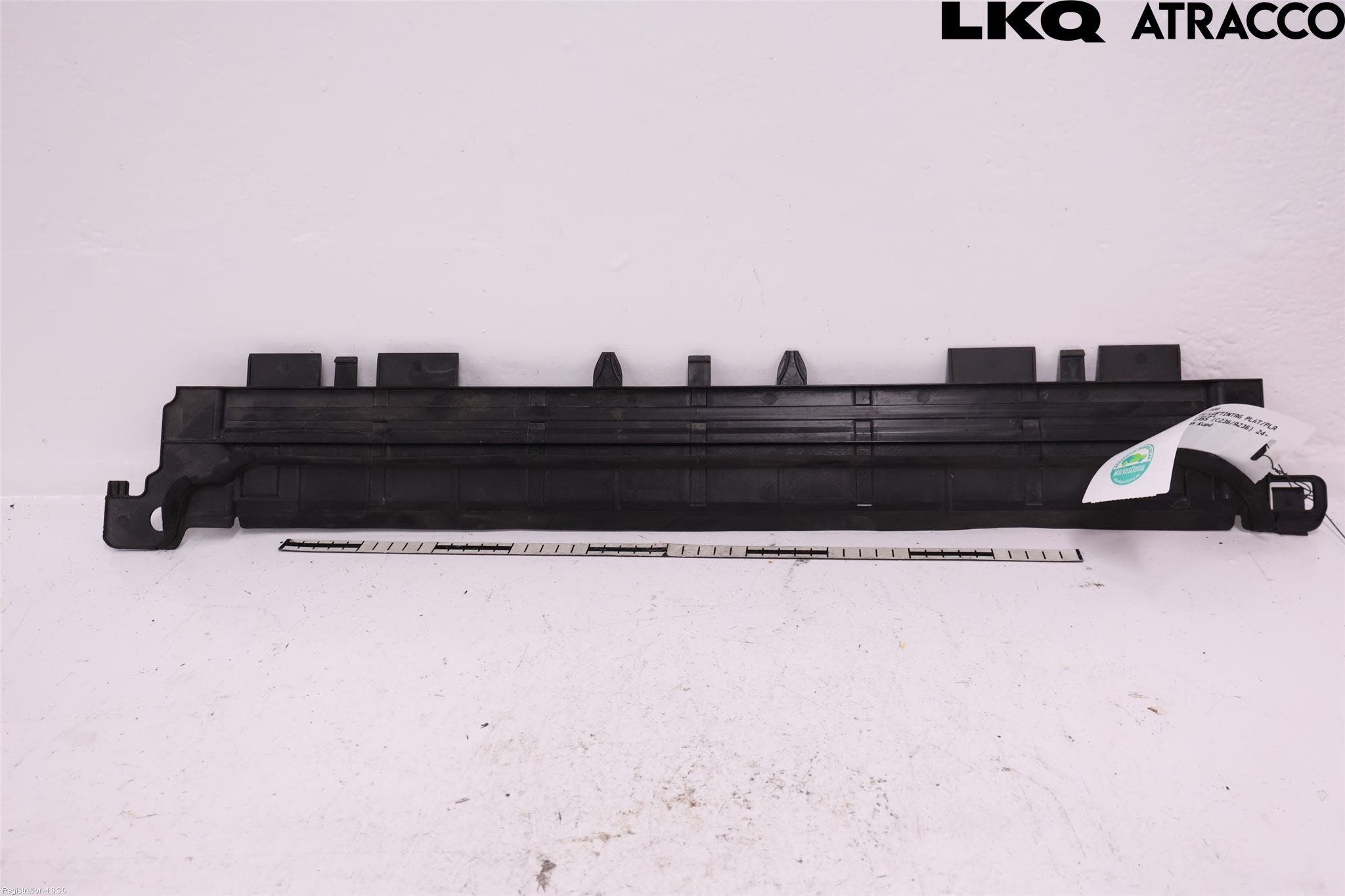Alfa MB CLE-KLASS (C236/A236) 24- Deflektor Plåt-Plast Kylning