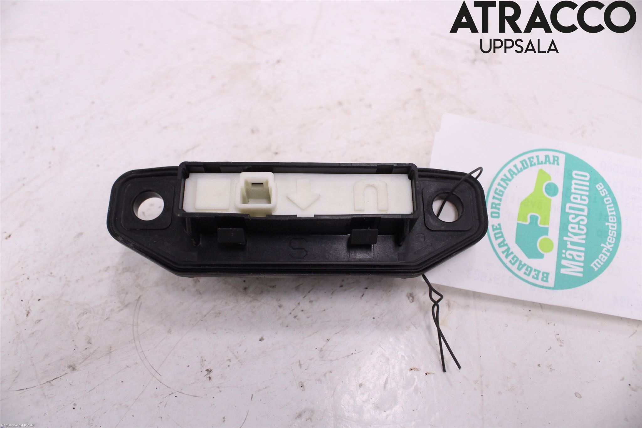 Toyota AURIS 13-19 Strömställare Baklucka