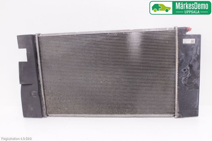 Toyota AVENSIS 09-15 Kylare Aut