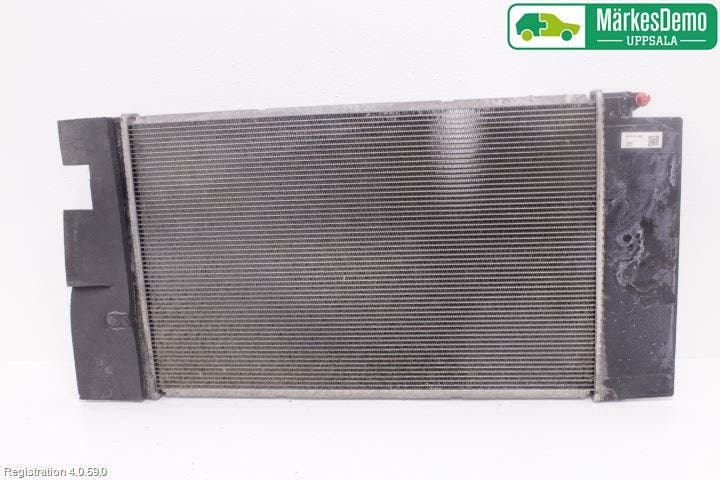 Toyota AVENSIS 09-15 Kylare Aut