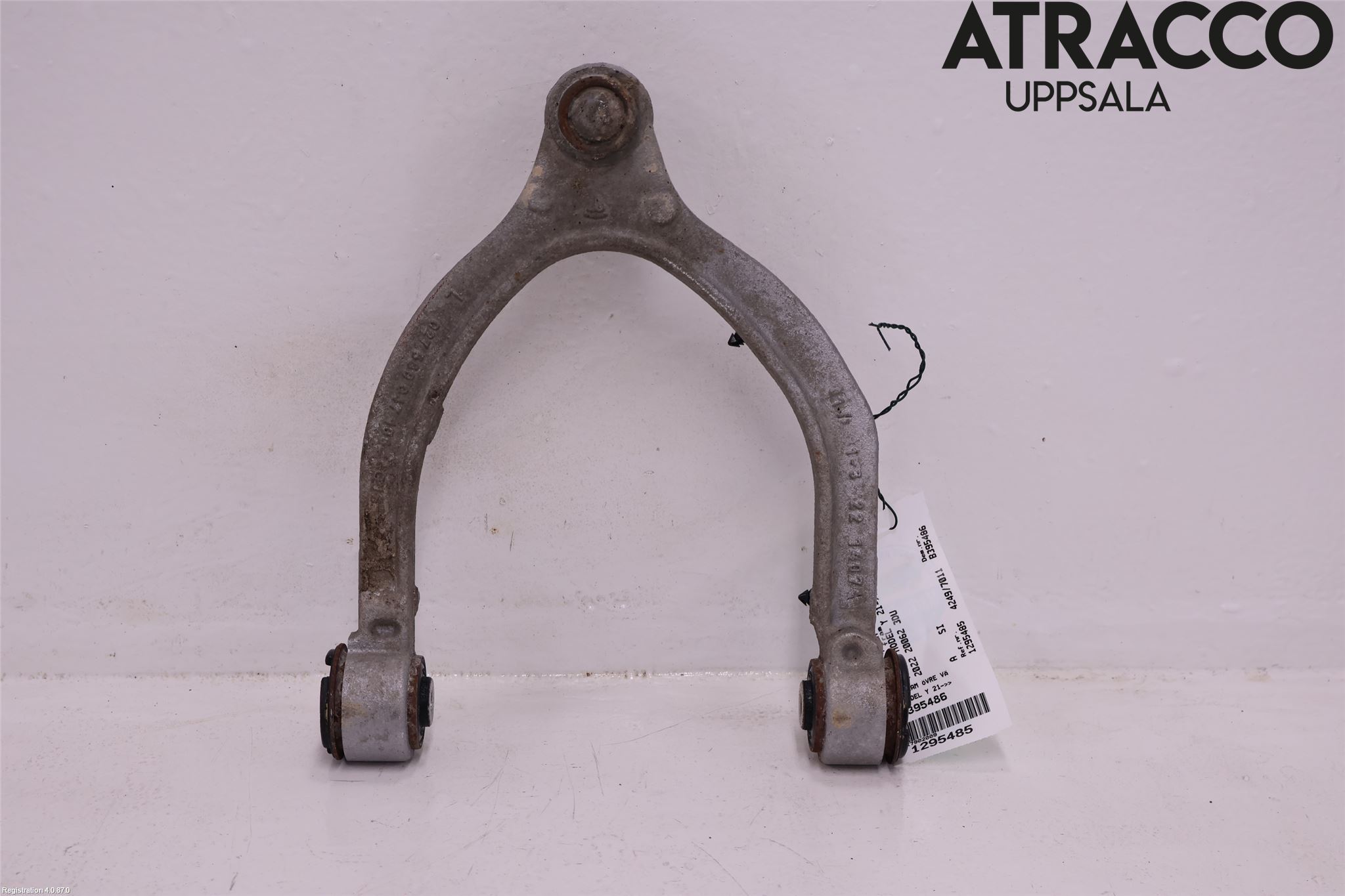 Tesla MODEL Y 21- Bärarm Fram Övre Vä