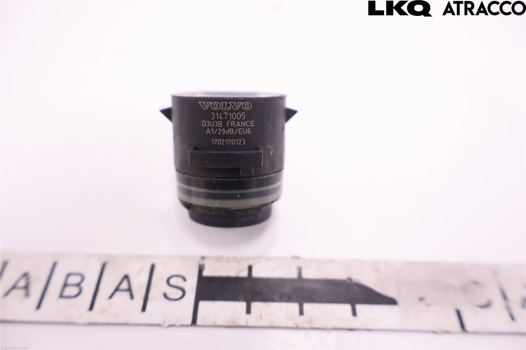 Volvo V90 17->> Parkeringshjälp Frontsensor