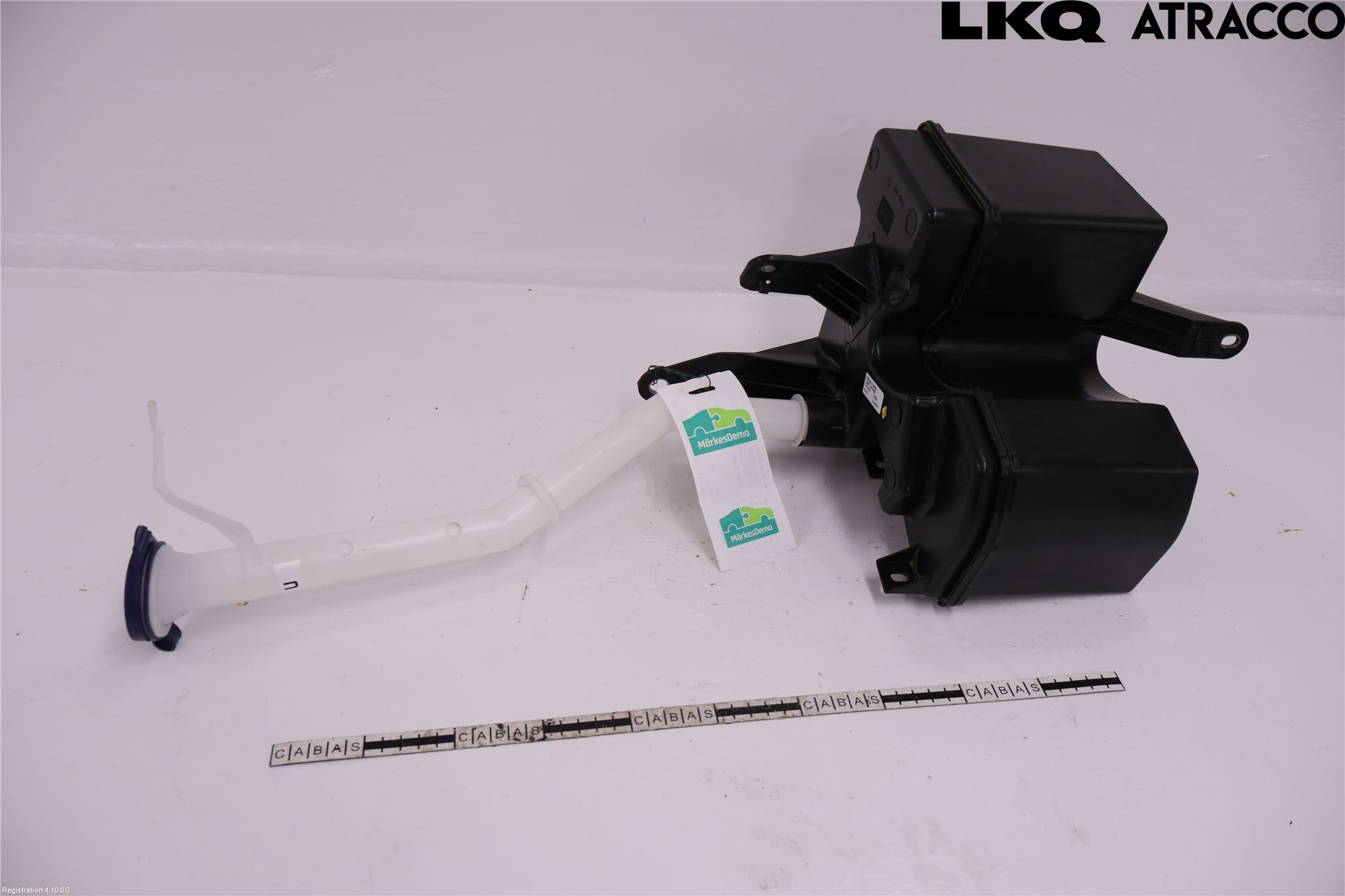 Toyota C-HR 24- Spolartank Vindruta-Strål