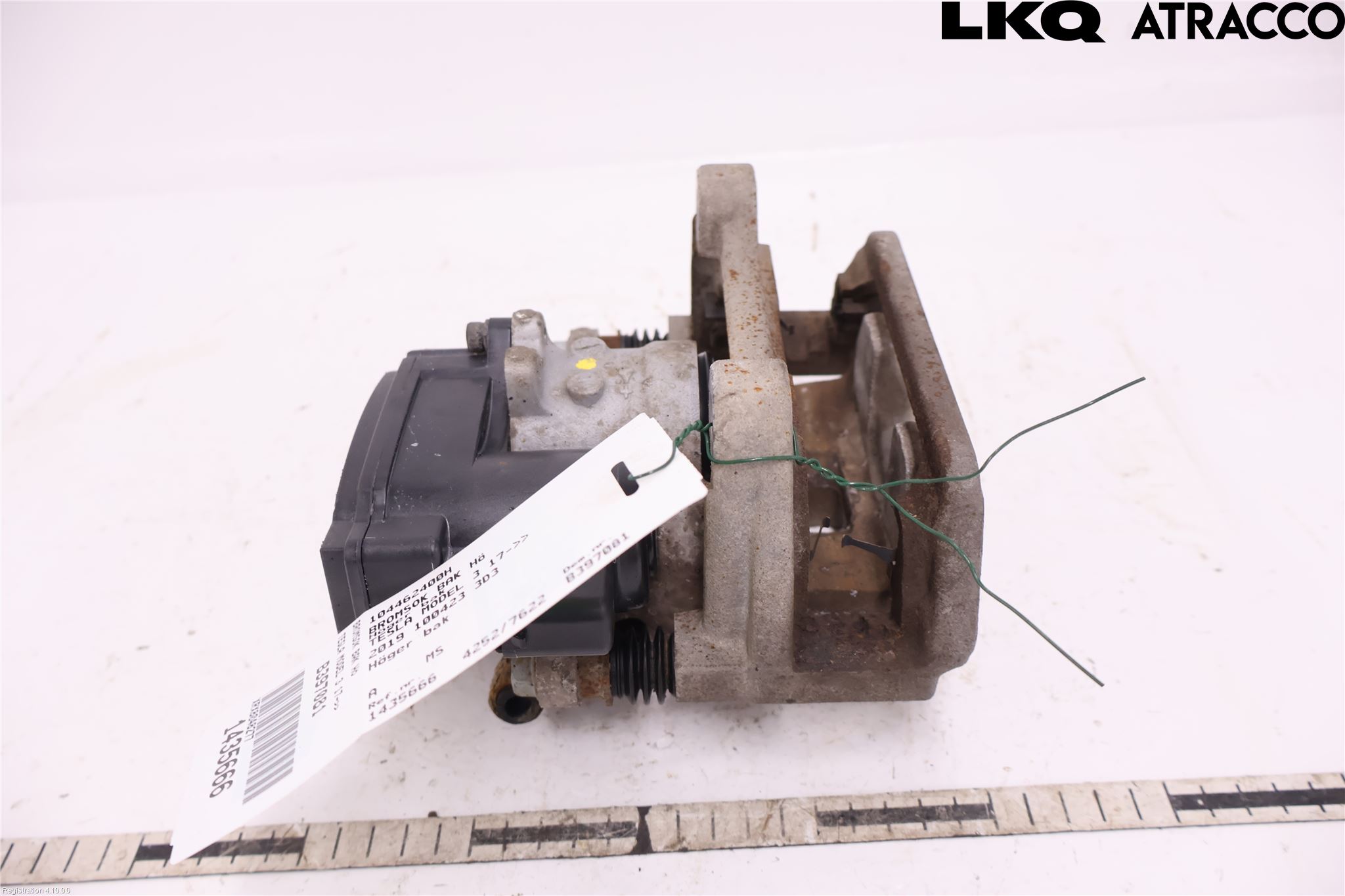 Tesla MODEL 3 17- Bromsok Bak Höger