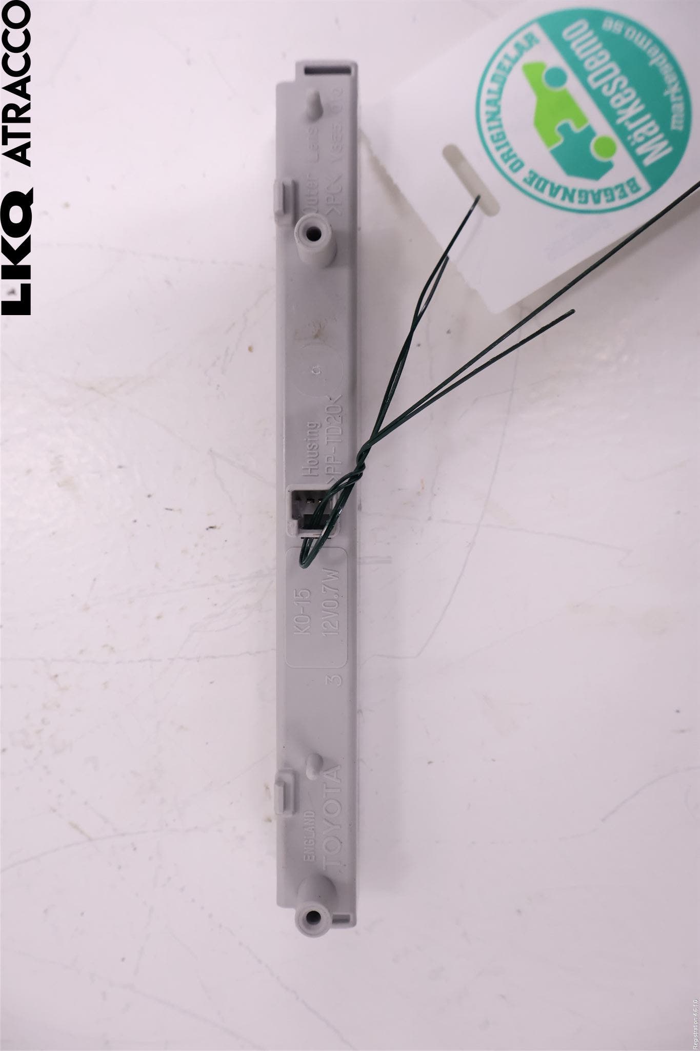 Toyota YARIS XP21 20- Bromsljus Bakruta