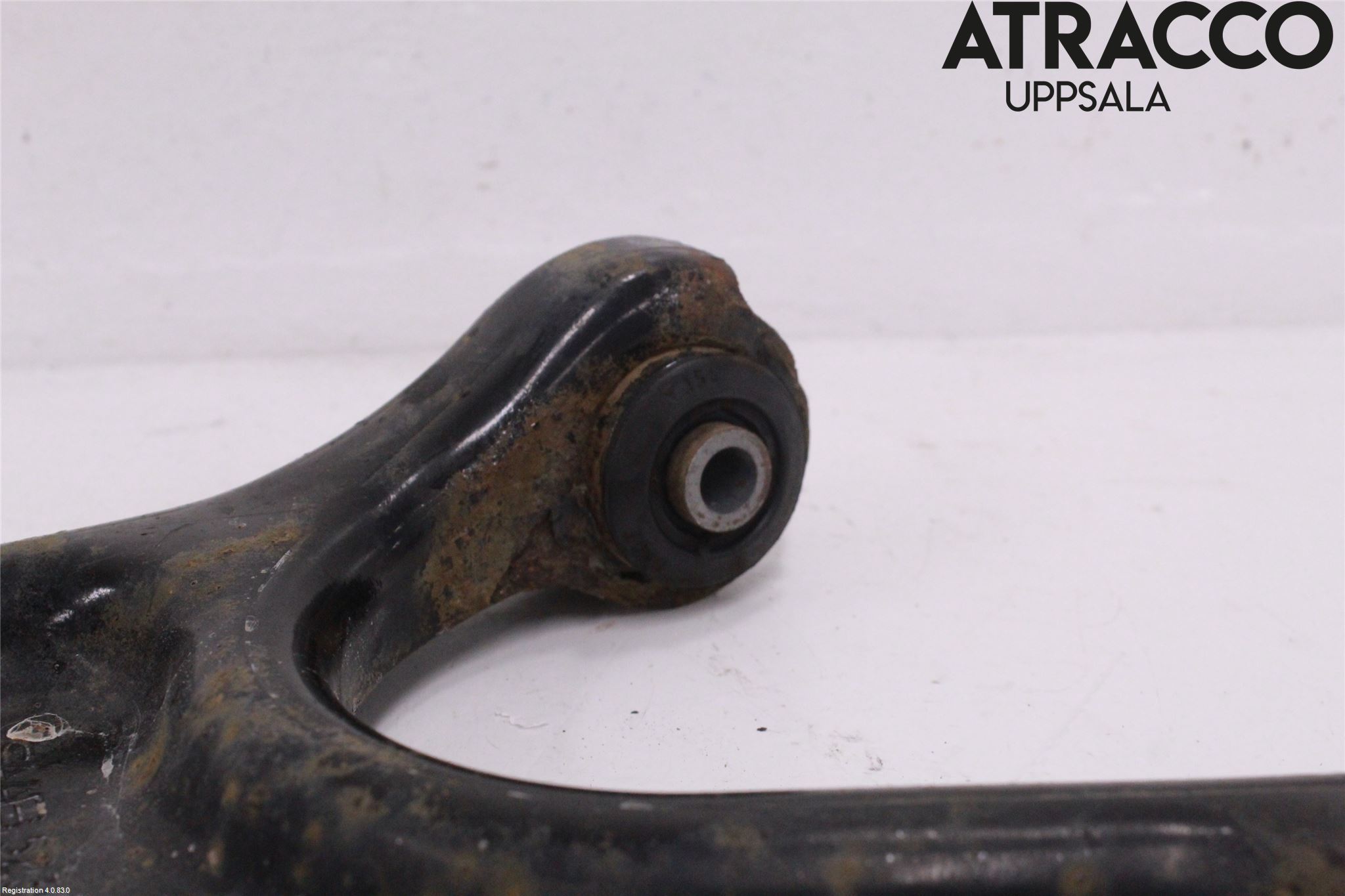 Saab 9-5     06-10 Bärarm Fram Undre Vä