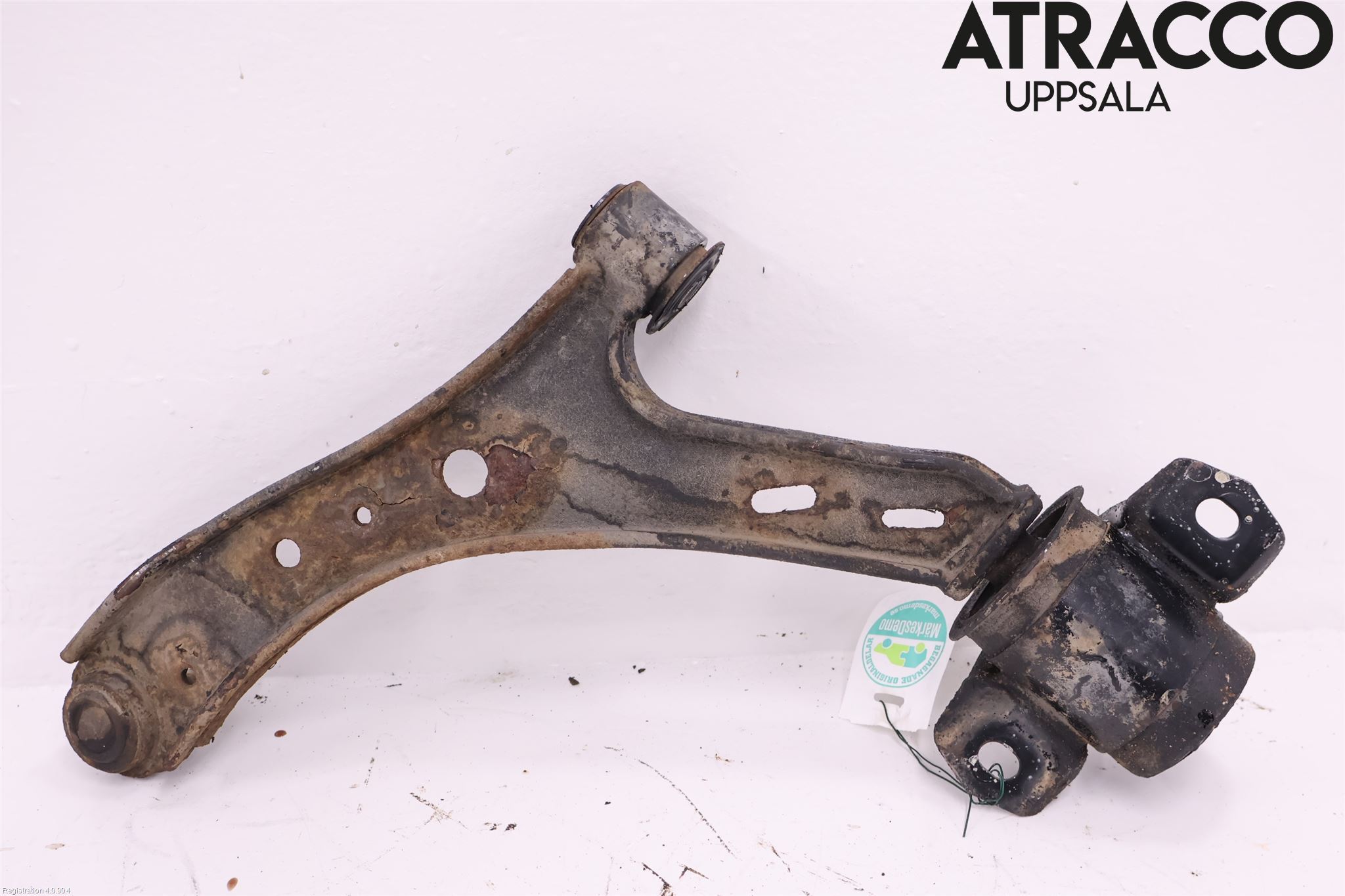 Ford MUSTANG V 05-14 Bärarm Fram Undre Hö