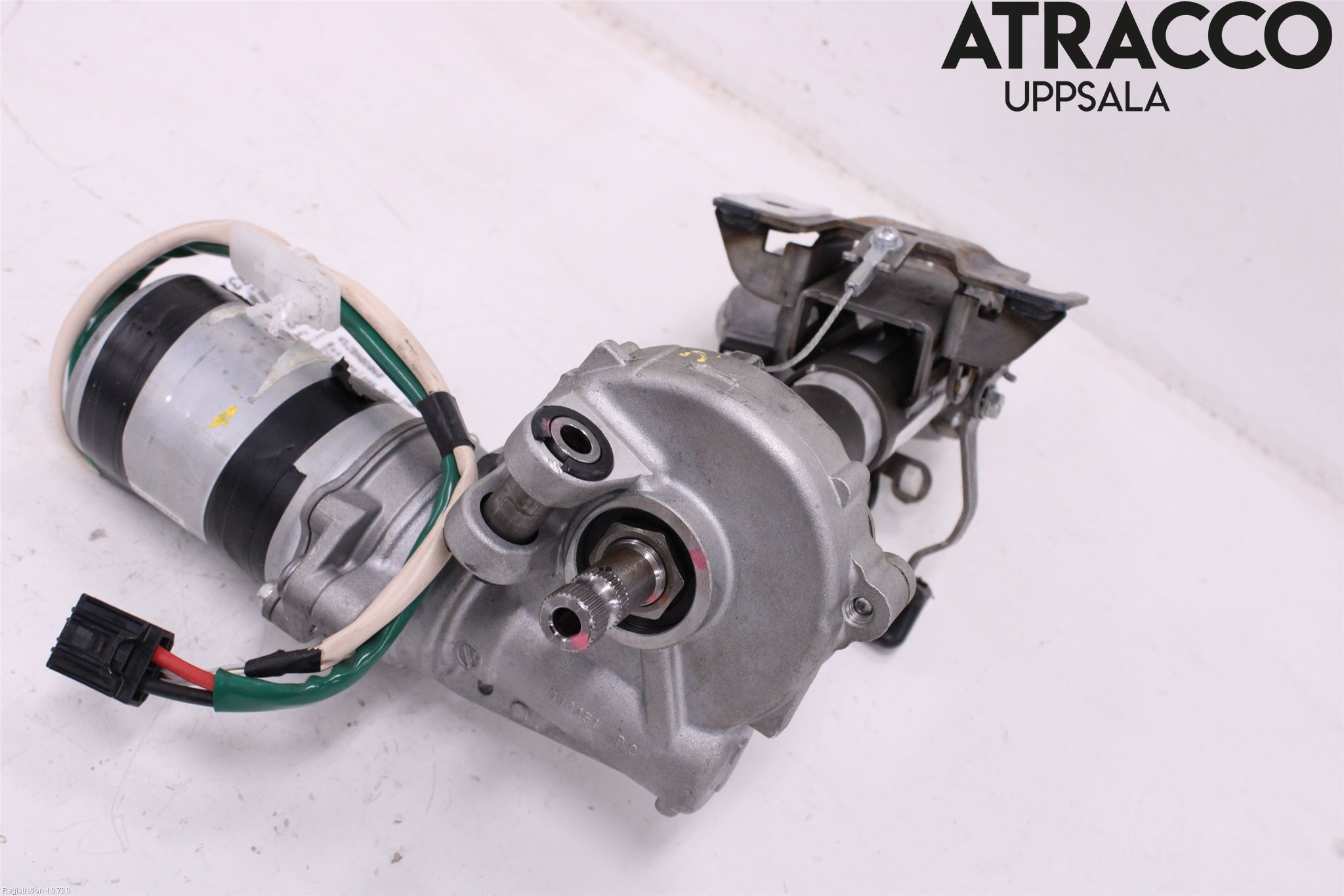 Toyota YARIS XP130 12-14 Rattaxelagg Med Inb Servo