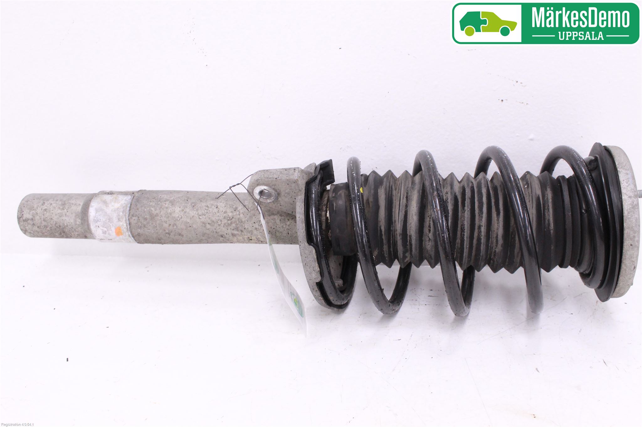 BMW 7 E65/66    00-08 Fjäderben Fram Höger