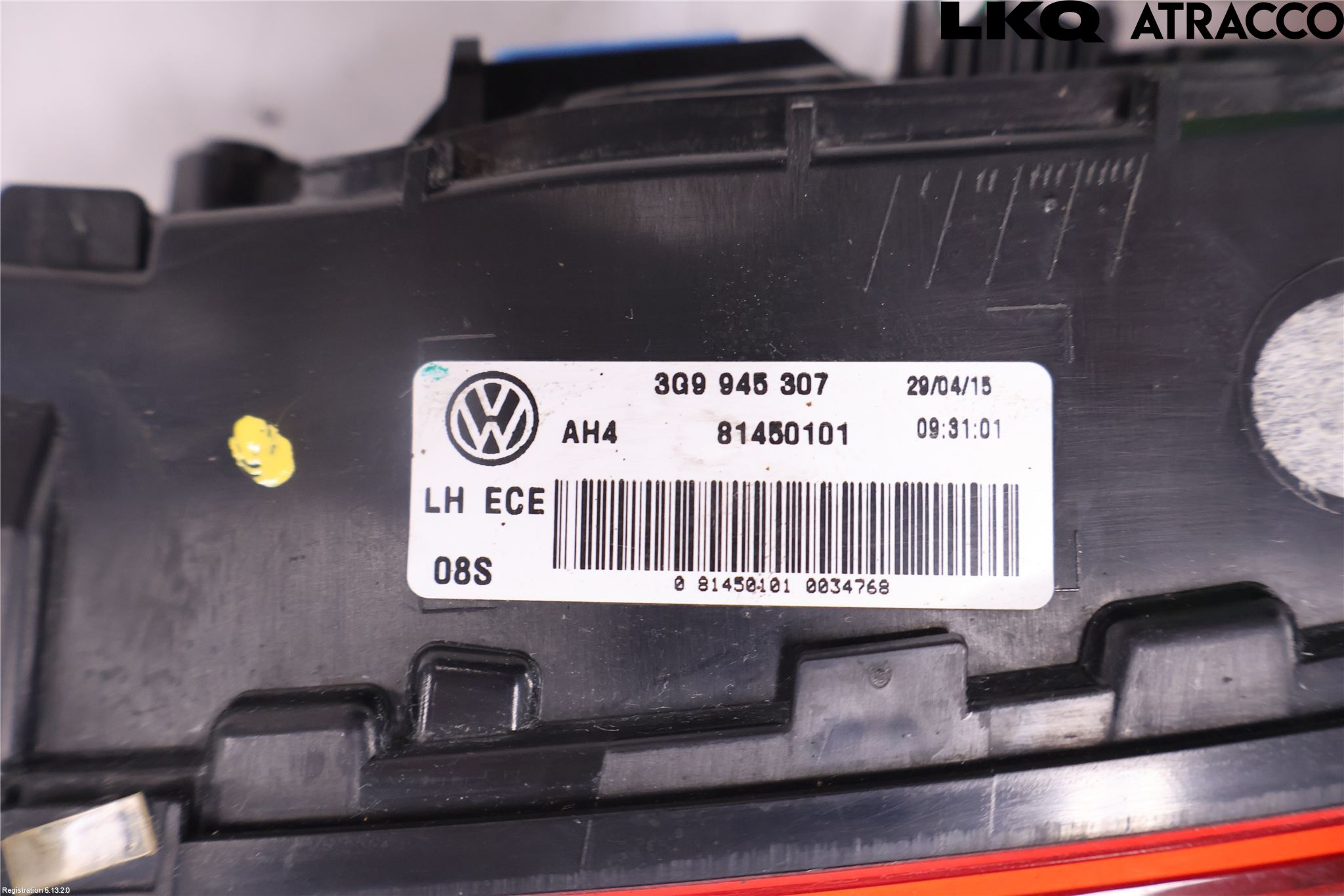 Volkswagen VW PASSAT 15-19 Bakljus Lucka Vä