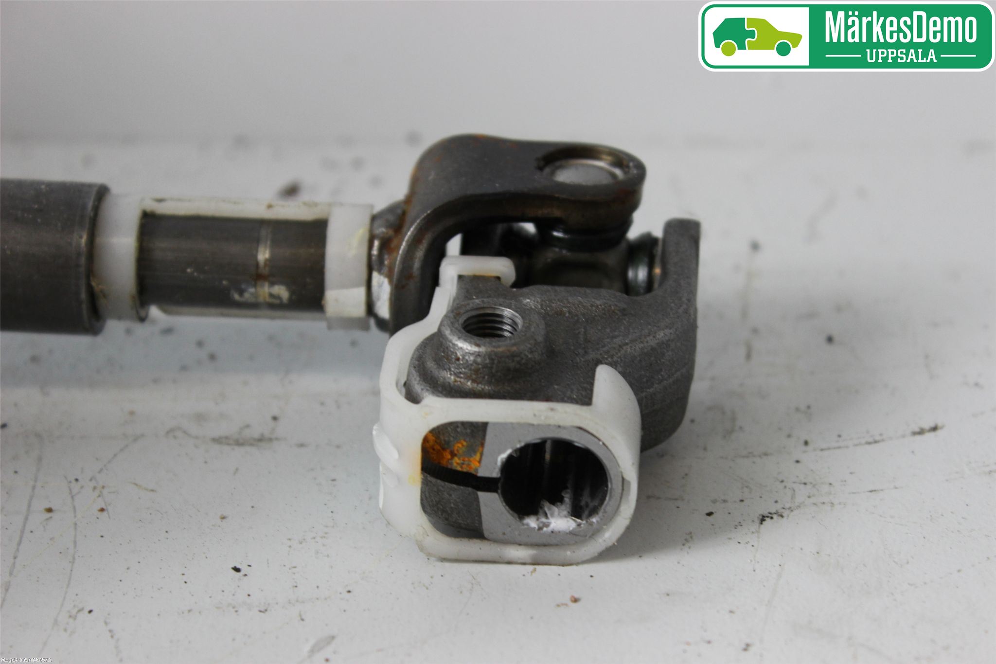 Nissan JUKE 10-14 Rattaxelagg Justerbart