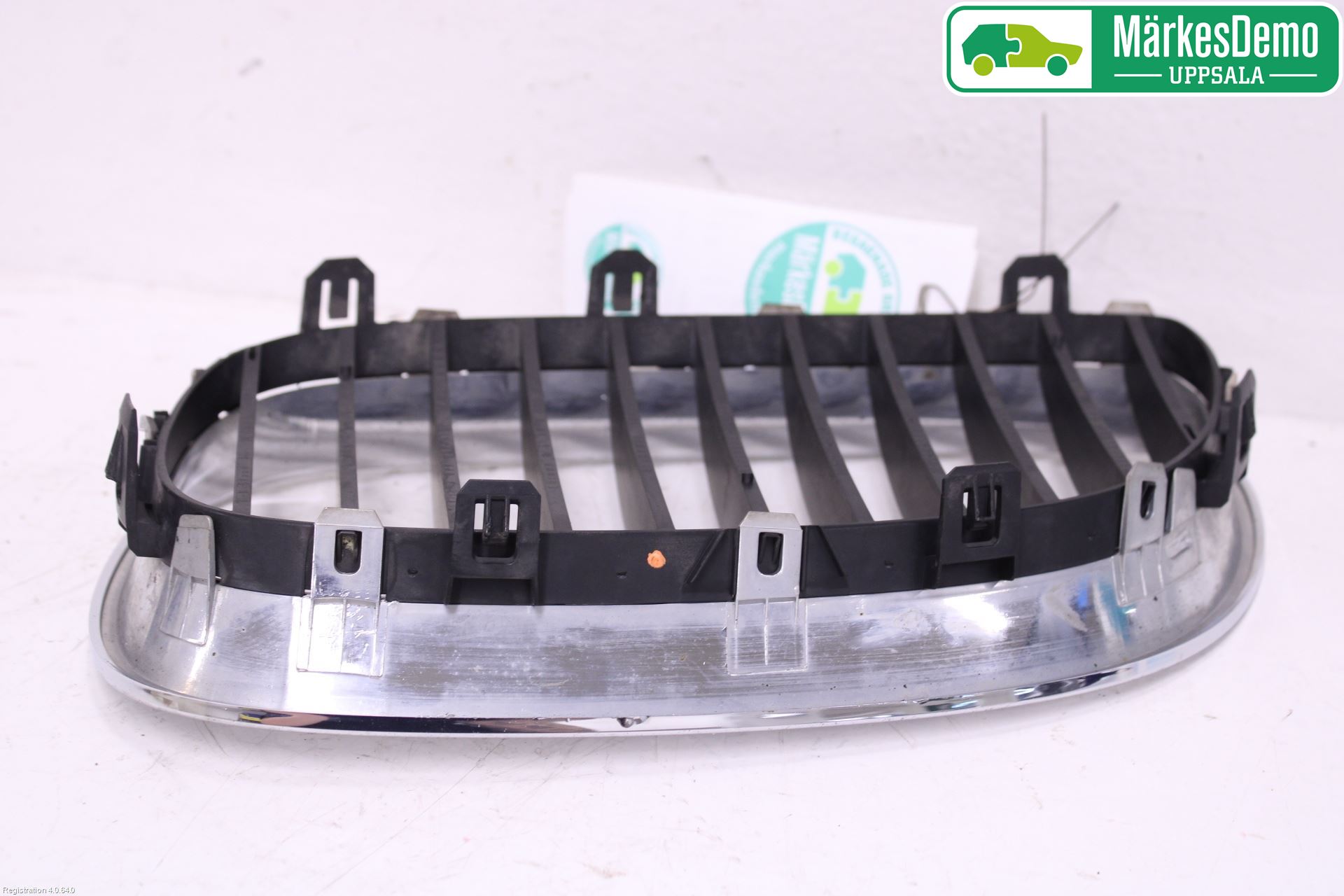 BMW 5 E60/61 Sed/Tou 02-10 Grilldel Höger
