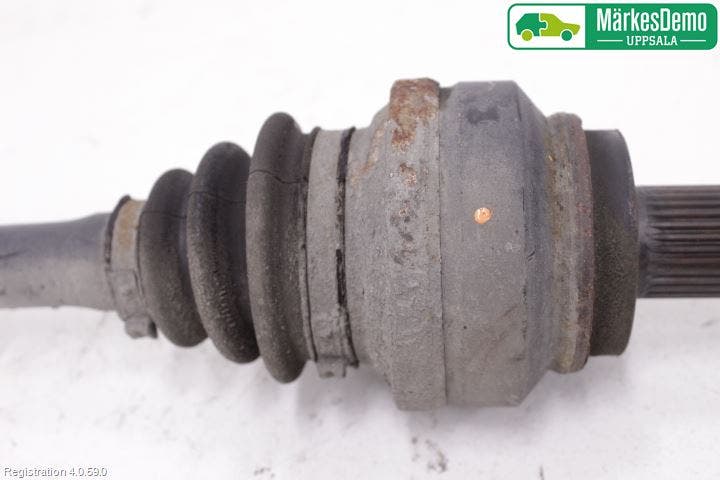 BMW X3 F25 10-17 Drivaxel Bak Höger