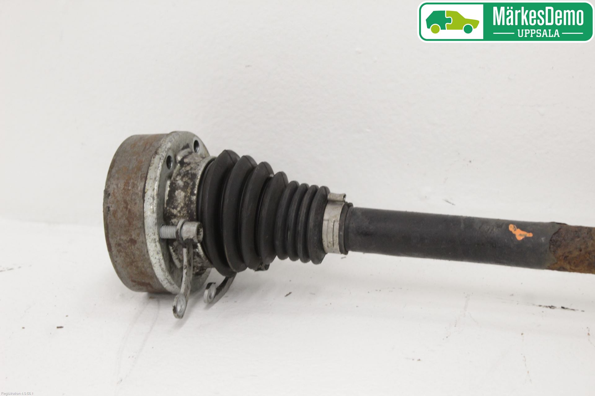 Volkswagen VW PASSAT 05-11 Drivaxel Fram Vänster