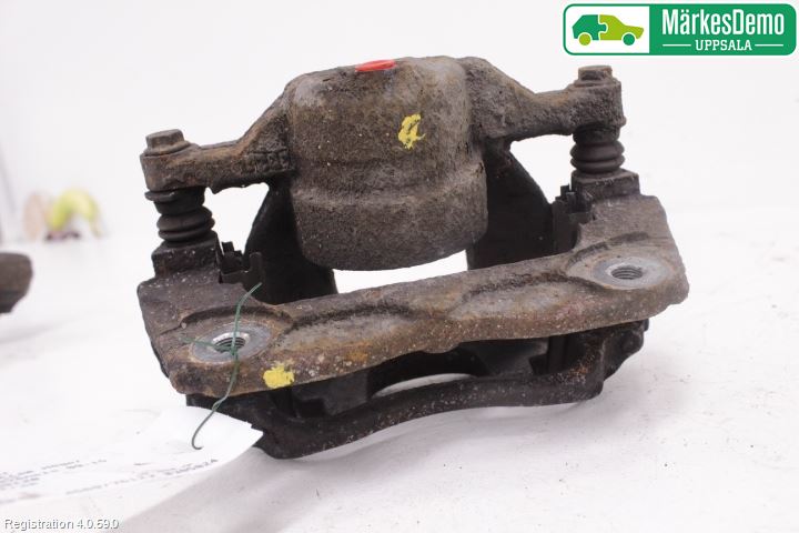 Toyota AVENSIS 09-15 Bromsok Fram Höger