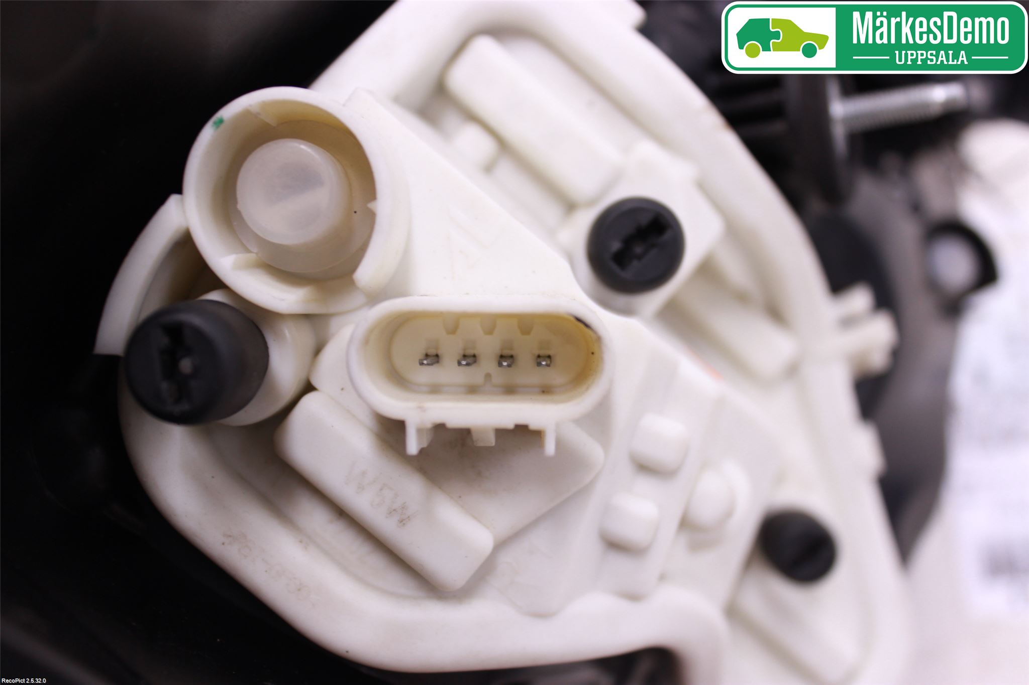 Opel ASTRA J 10-15 Bakljus Höger