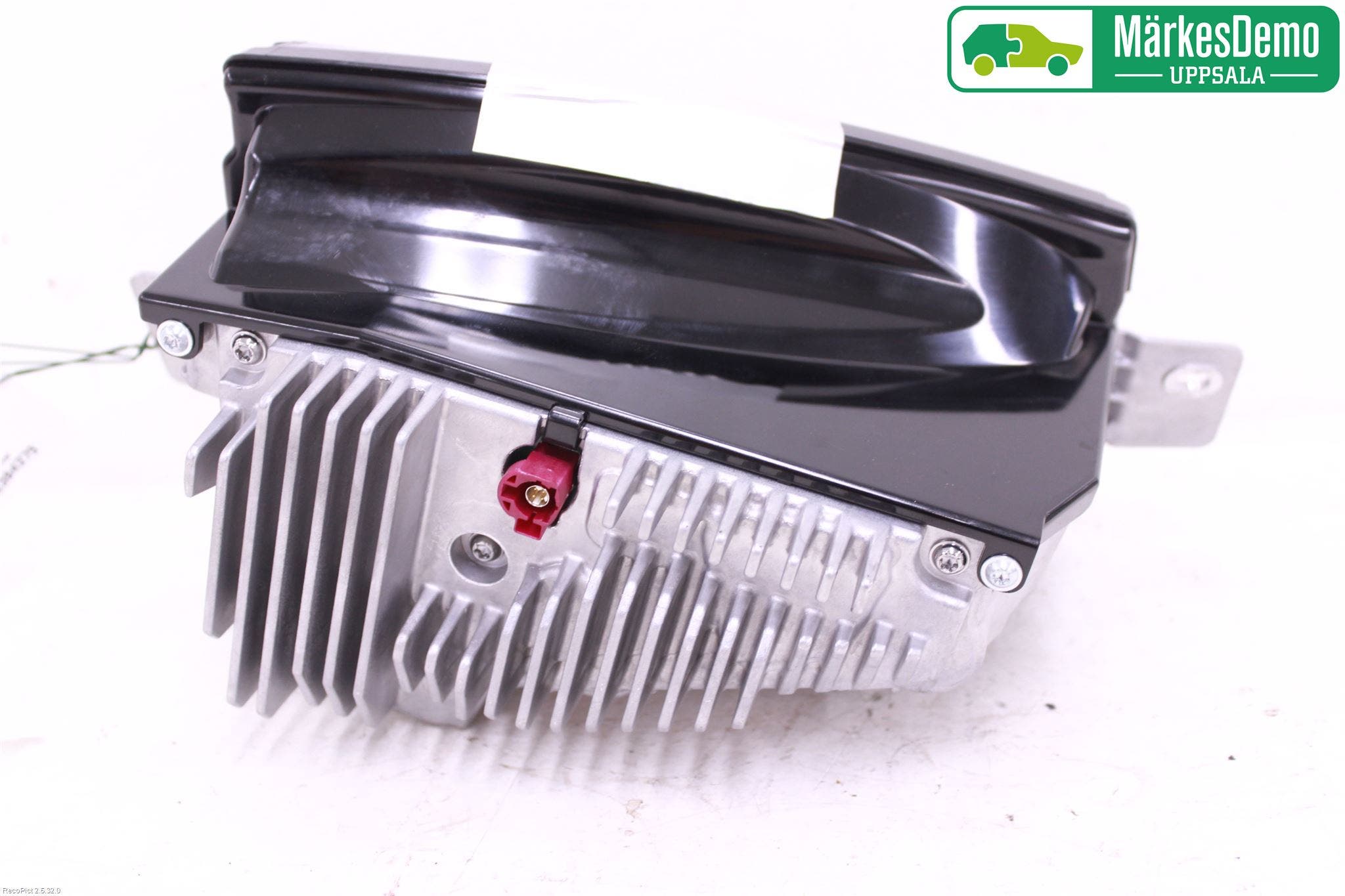 BMW 3 F30/F31/F80 12-19 Bildskärm